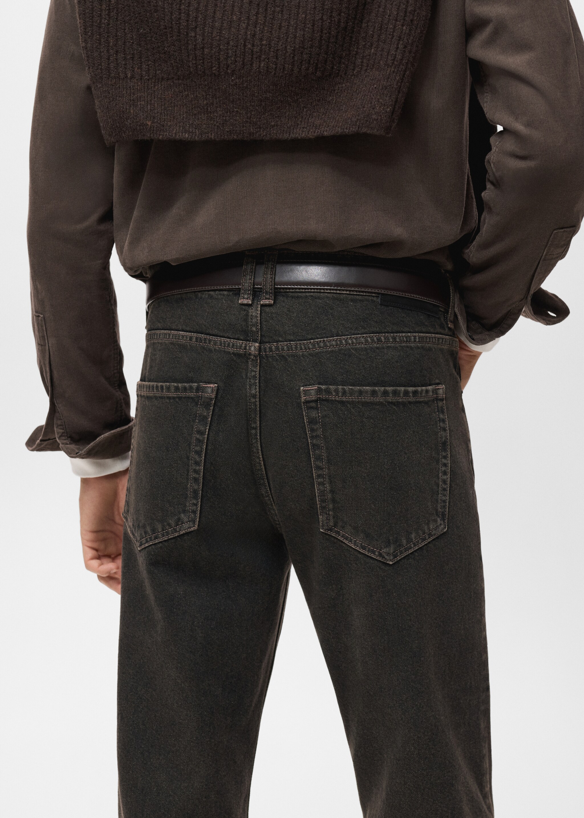 Lori tapered-fit jeans - Details of the article 6, Brown. Ref: 17037885-00.