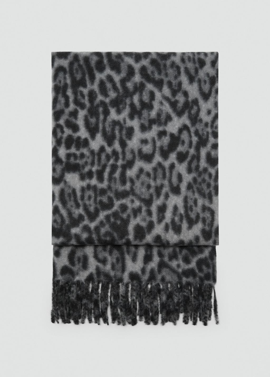 Leopard scarf with fringes