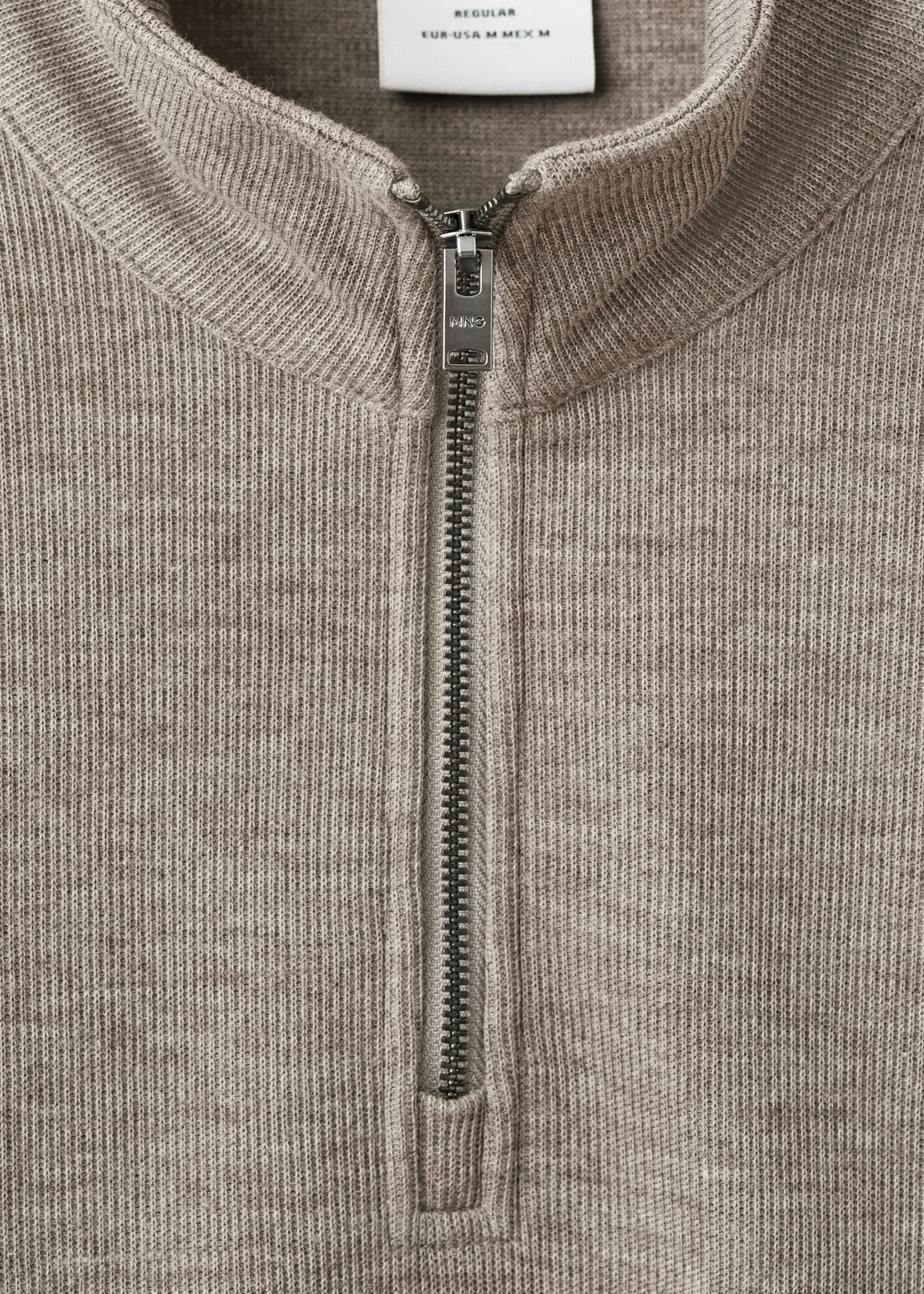 Sweat zip coupe normale - Détail de l'article 8, Sable. Ref: 17037898-00.