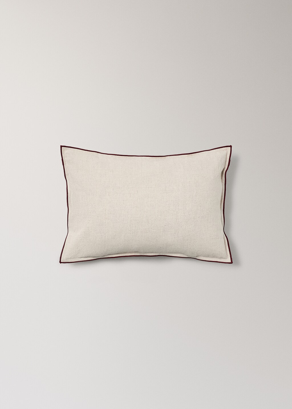 Children's cushion cover with overlock detail 30x40 cm