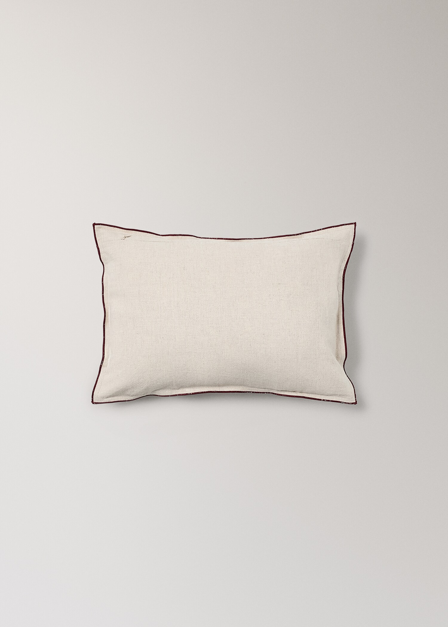 Barnkuddfodral med overlockdetalj 30x40 cm - Detaljer om artikeln 1