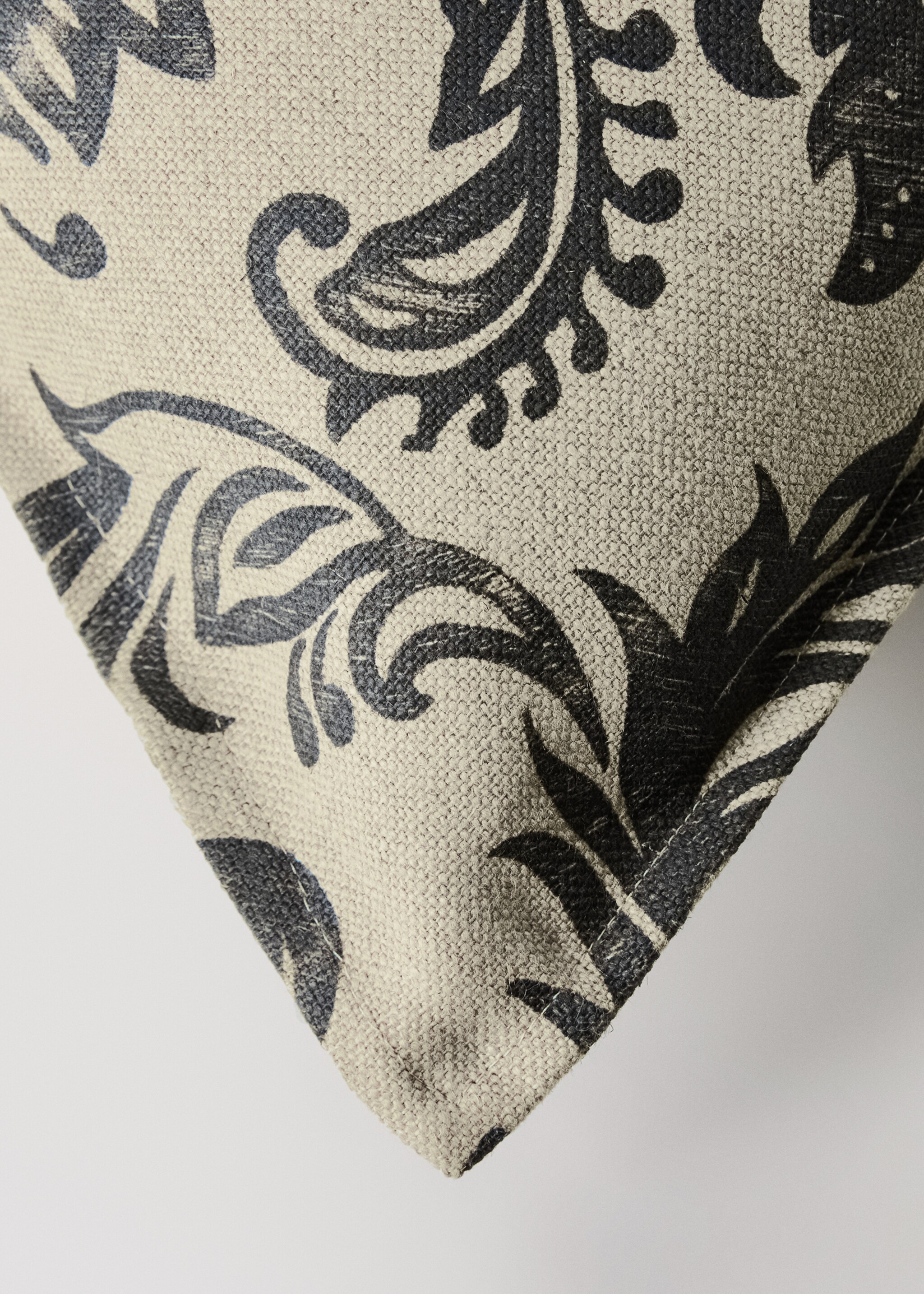 Damask-print cushion cover 40x60cm - Details of the article 3, Grey. Ref: 17037907-00.