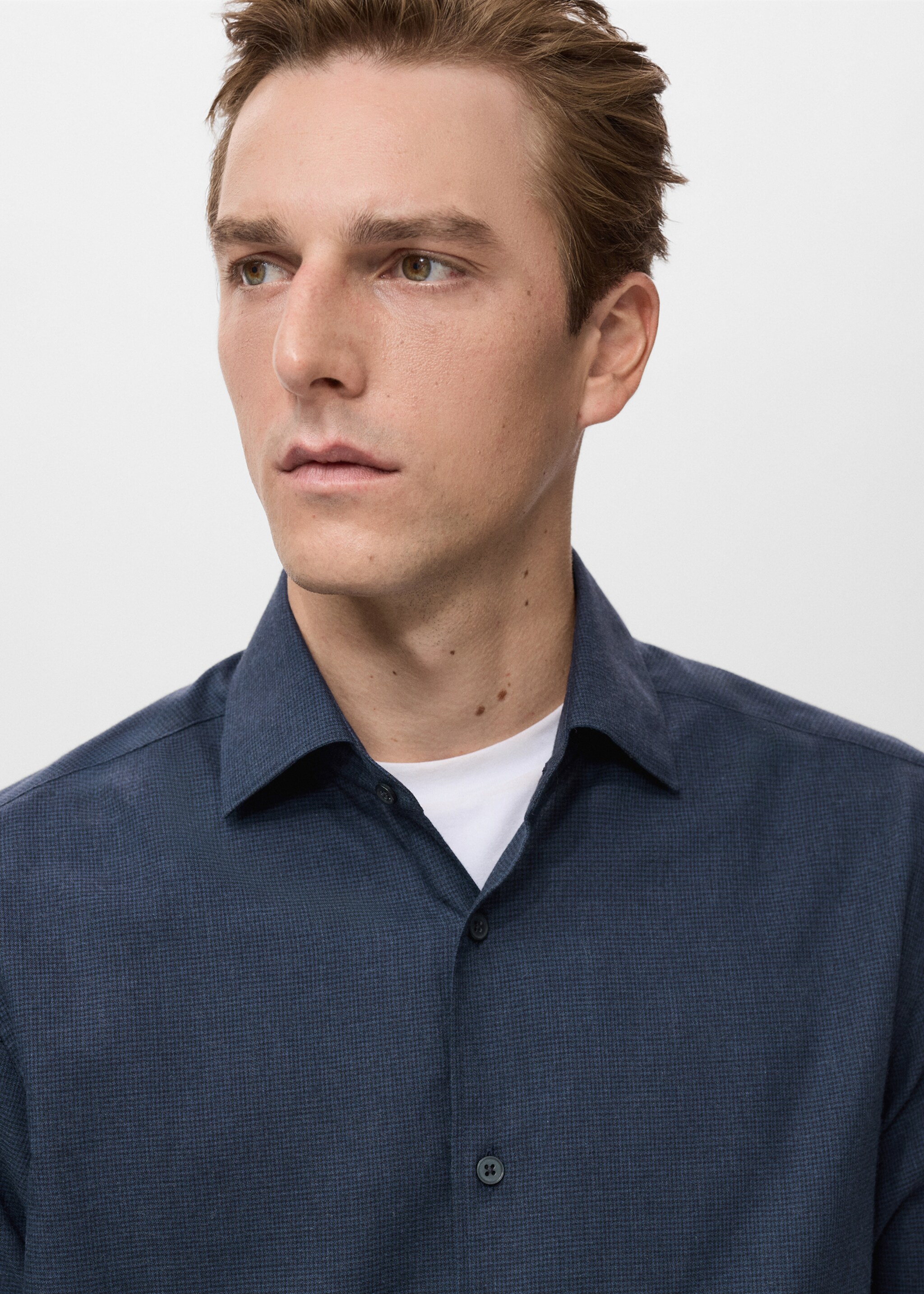 Regular-fit cotton shirt - Details of the article 1, Navy. Ref: 17037908-00.