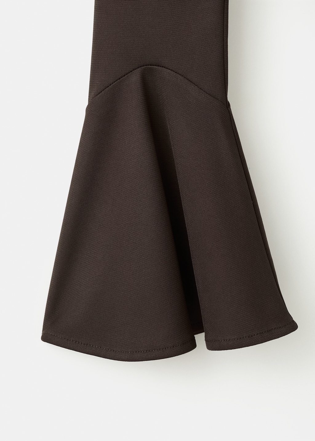 Fitted top with flared sleeves