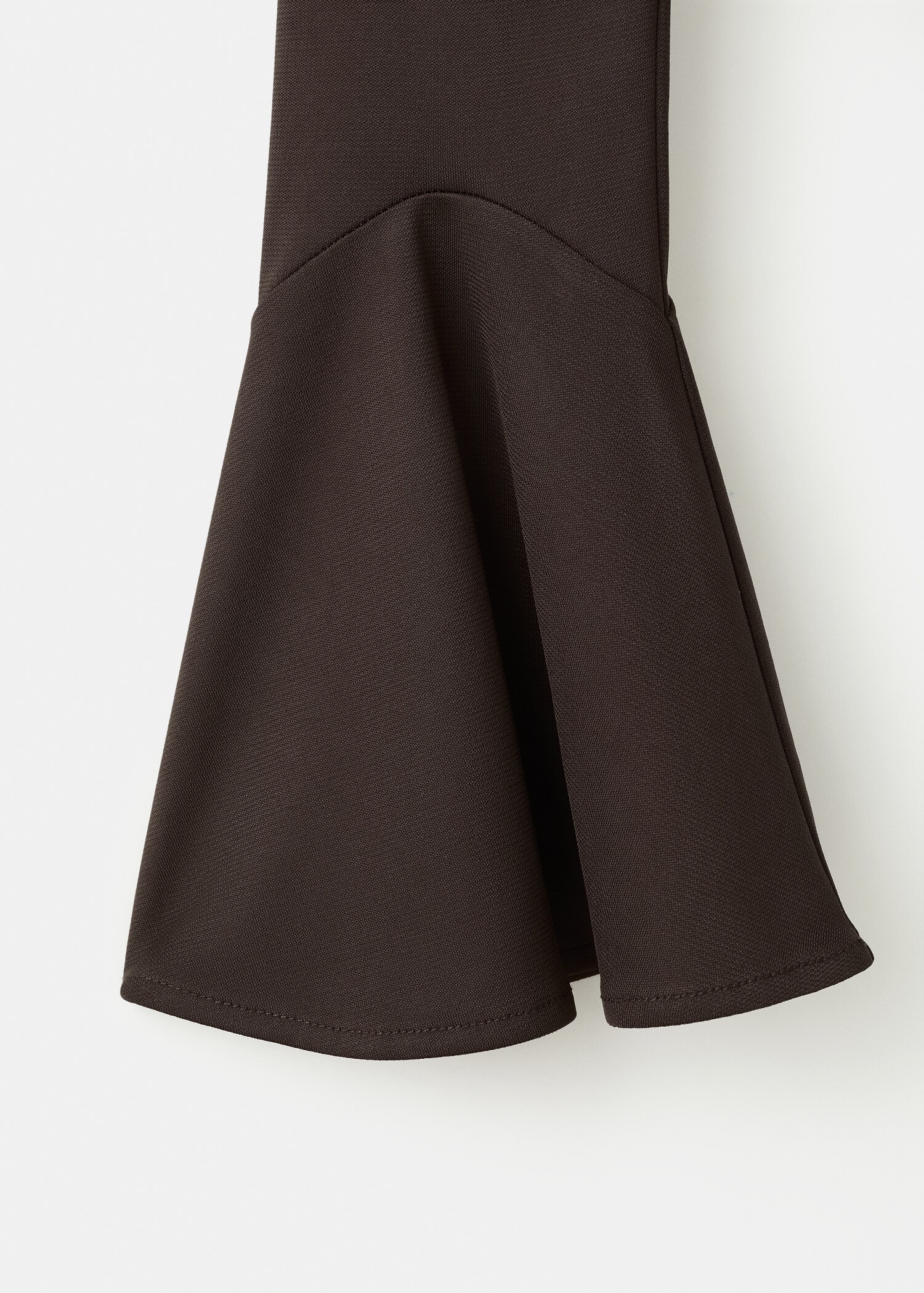 Fitted top with flared sleeves - Details of the article 0