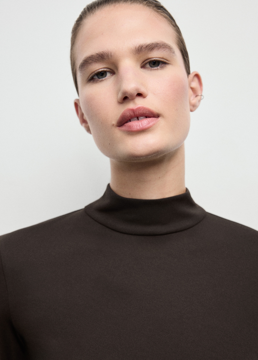 Fitted top with flared sleeves