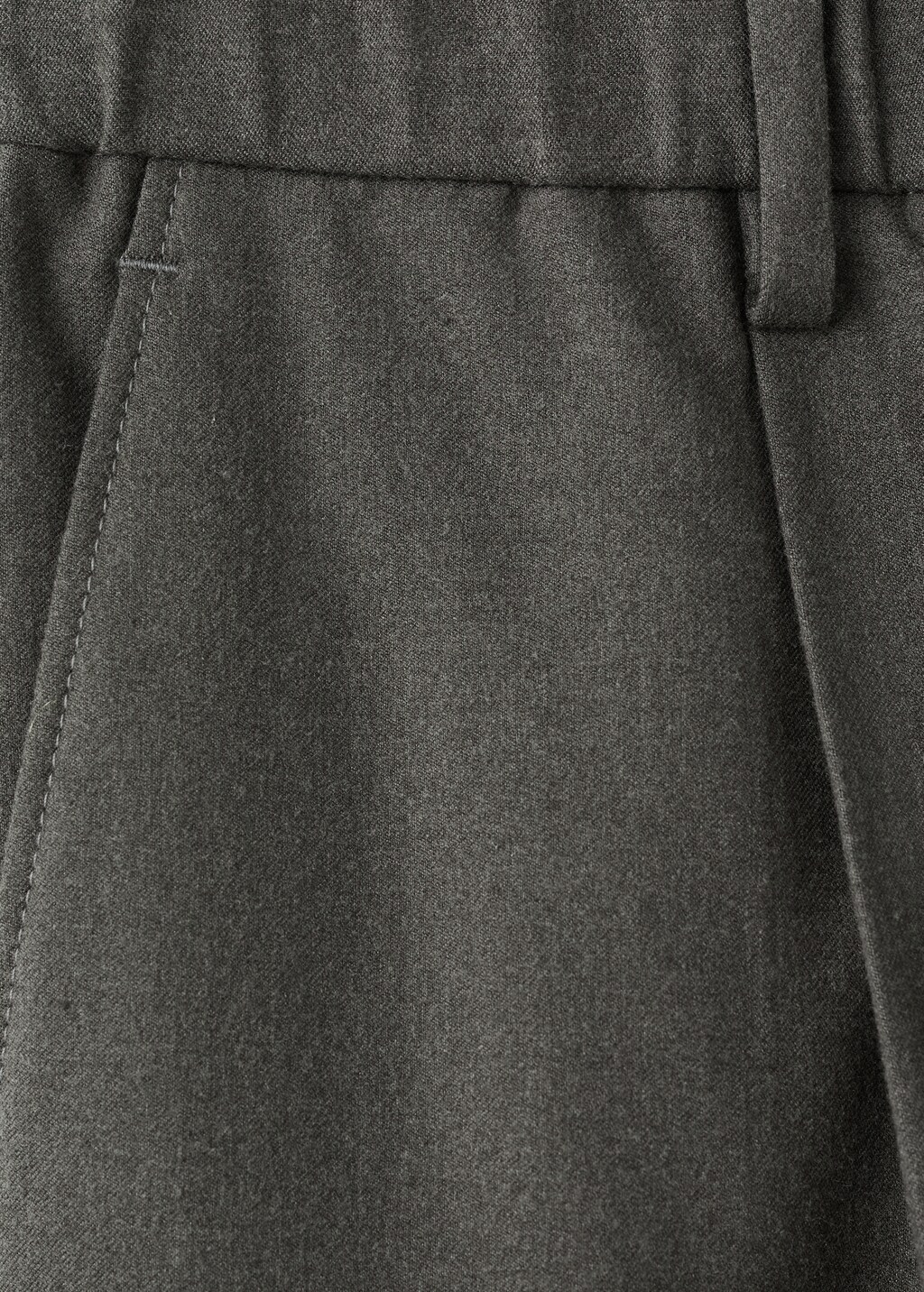Regular fit cord pleated pants