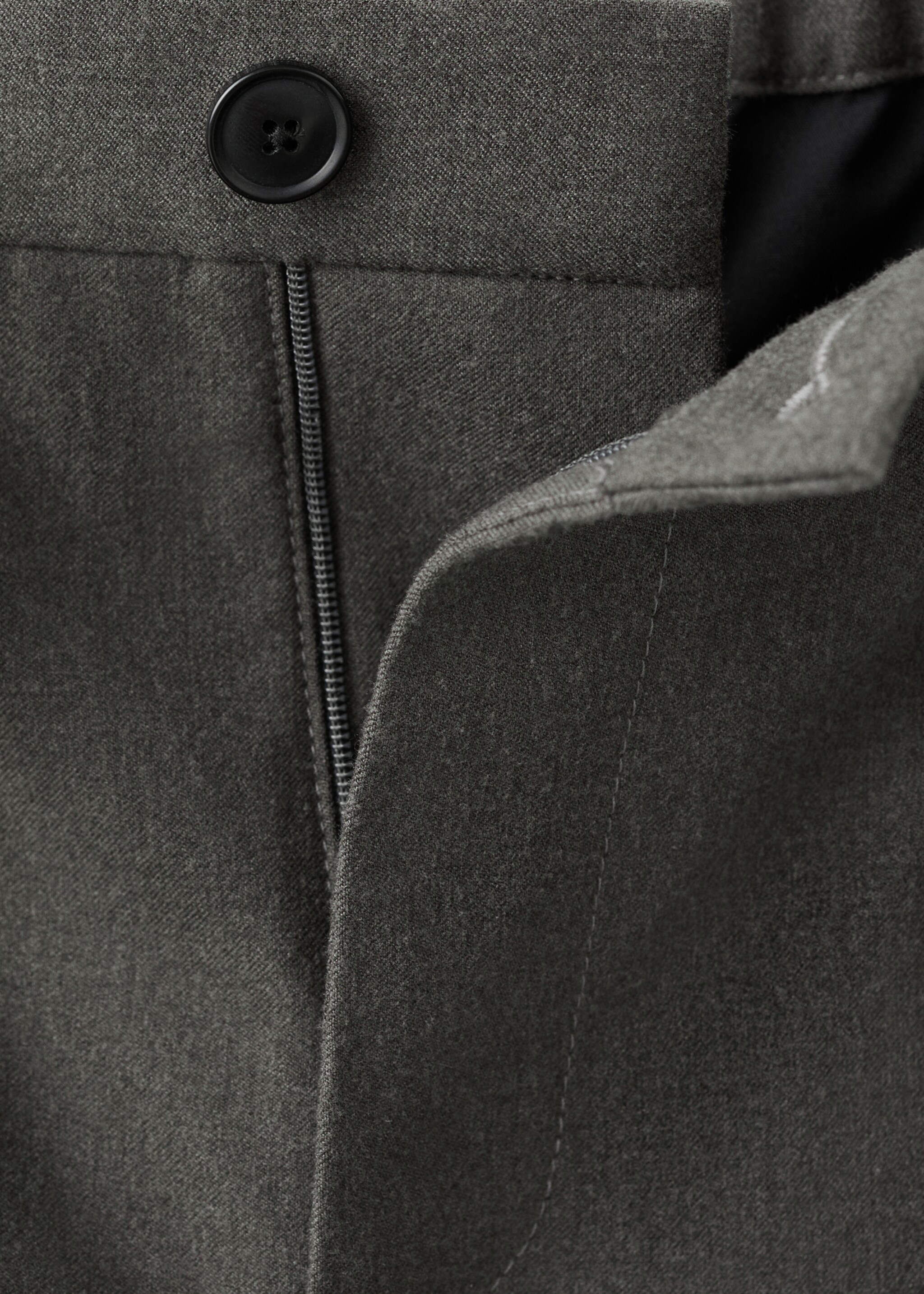 Trousers stone - Details of the article 8, Medium Brown. Ref: 17037913-00.