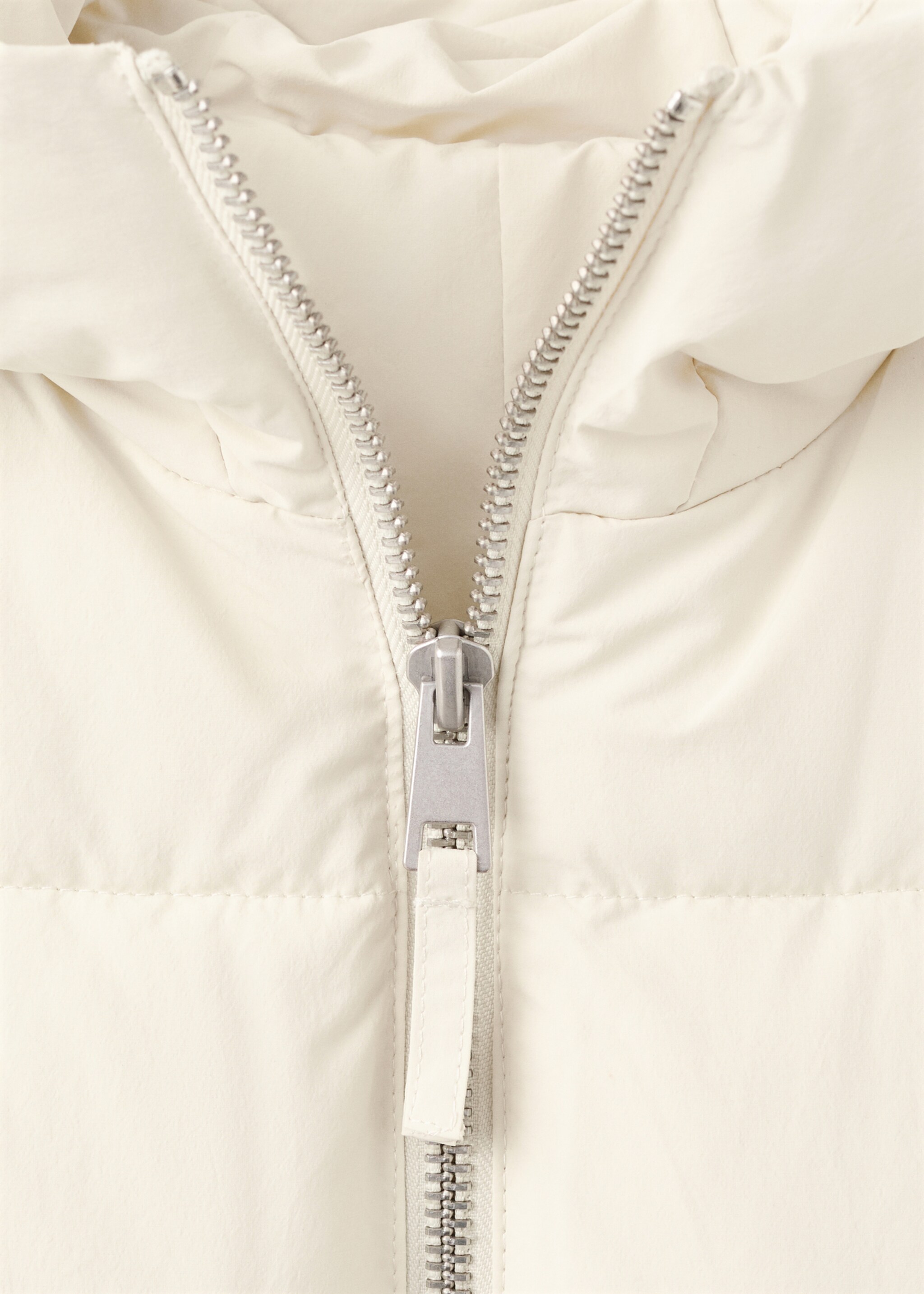Anorak acolchado capucha - Detalle del artículo 8, Vainilla. Ref: 17038267-00.