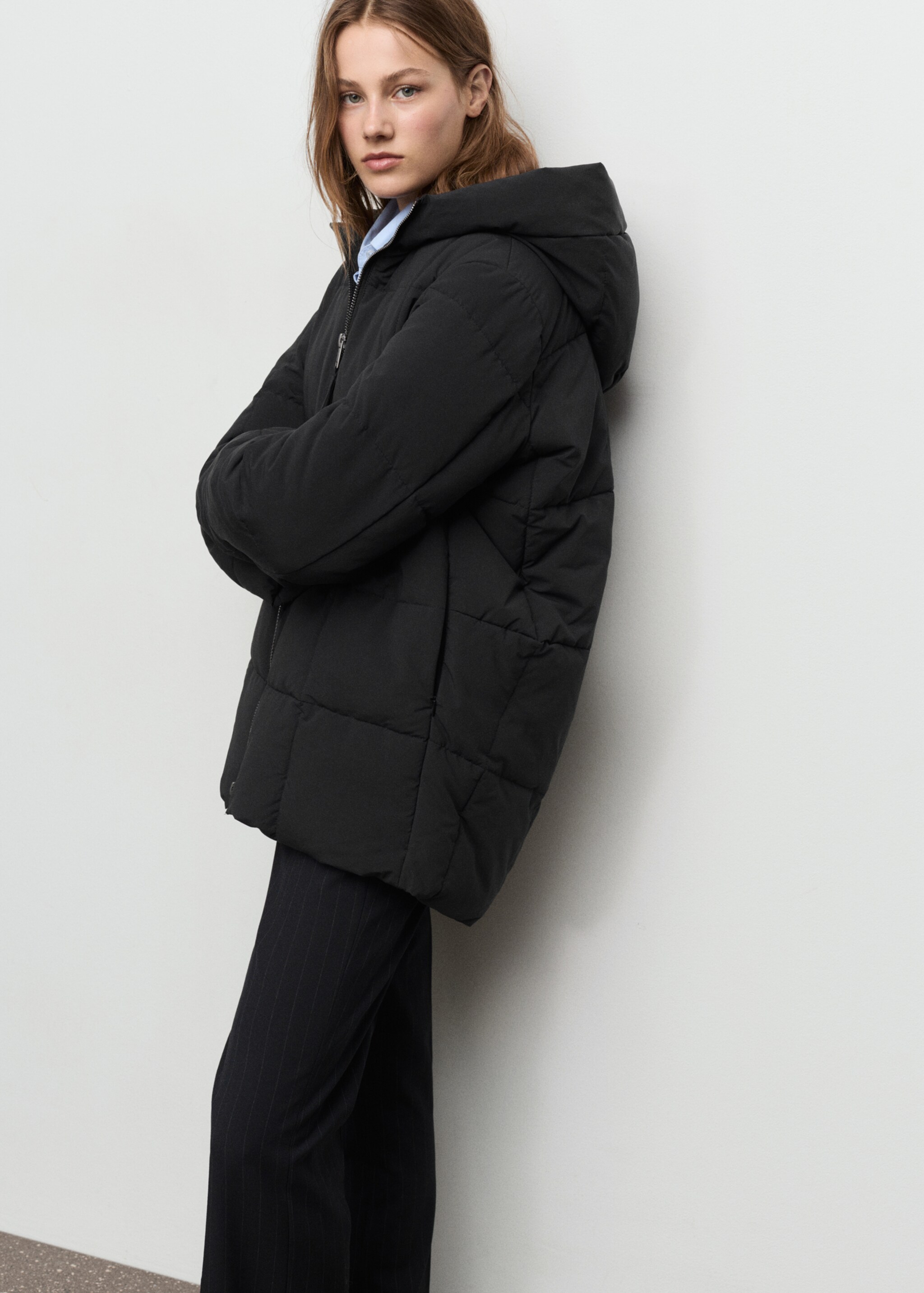 Anorak acolchado capucha - Detalle del artículo 2, Negro. Ref: 17038267-00.