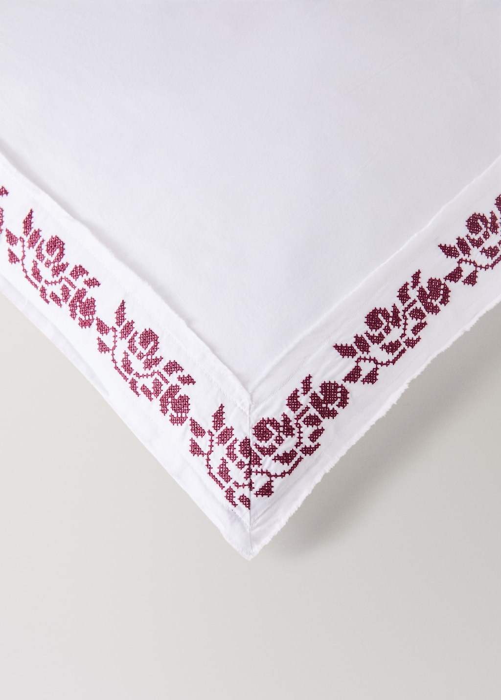 300-thread count satin cotton duvet cover with cross-stitch embroidery for / bed