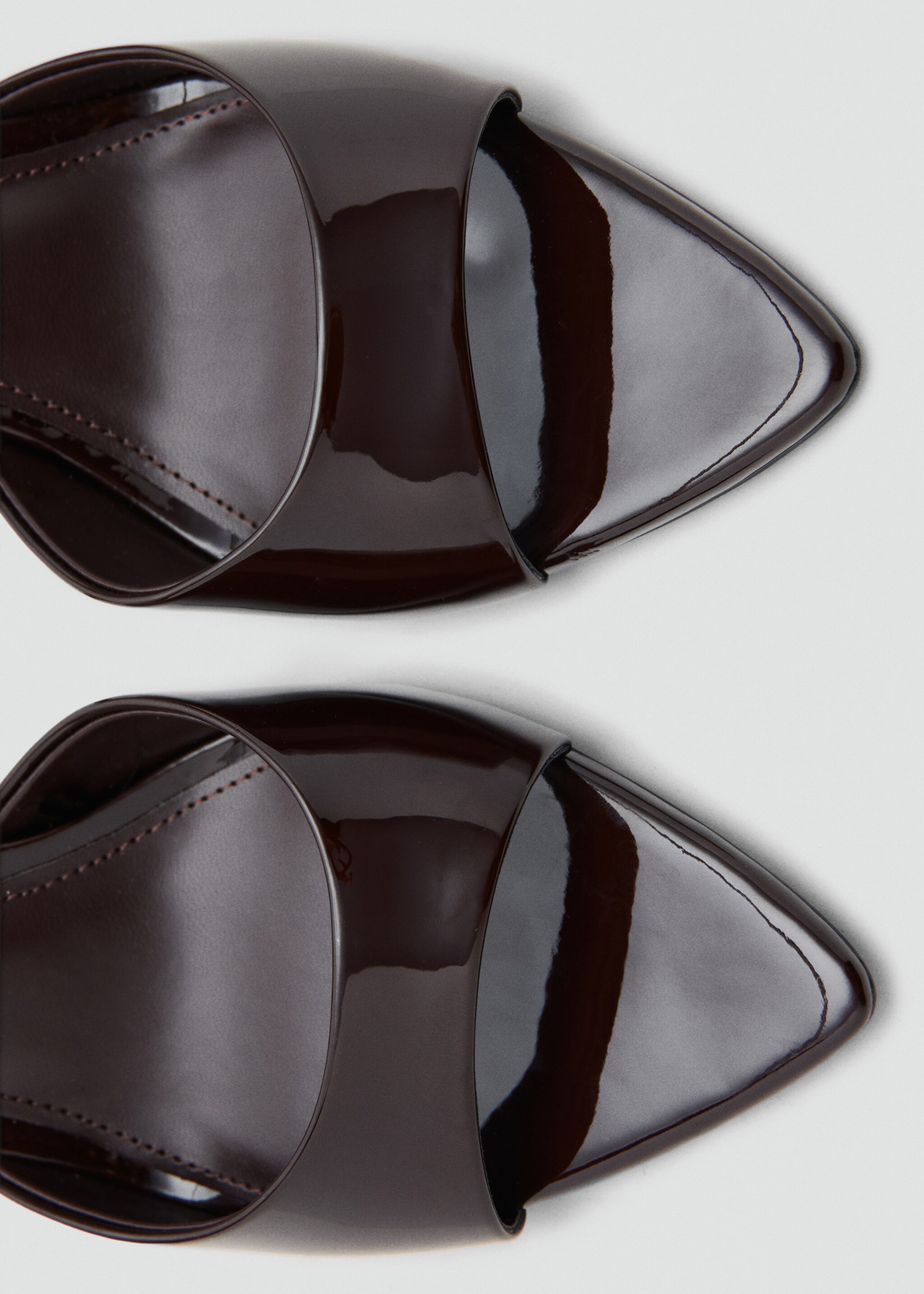 Lackleder-Sandale mit Absatz - Detail des Artikels 2, Bordeaux. Ref: 17038637-00.