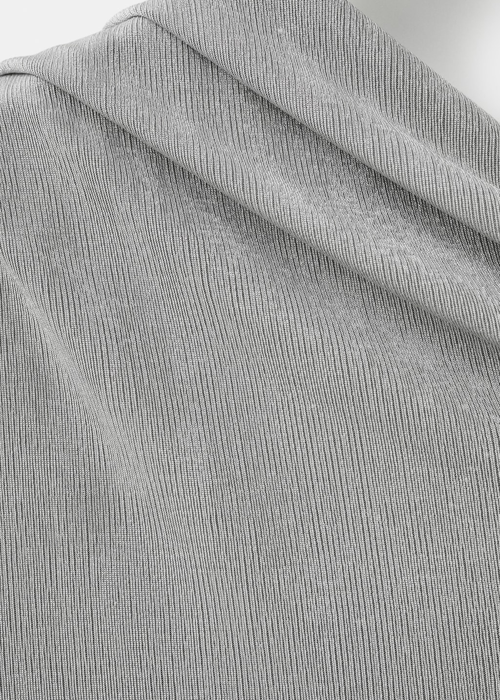 Asymmetrical long-sleeved t-shirt