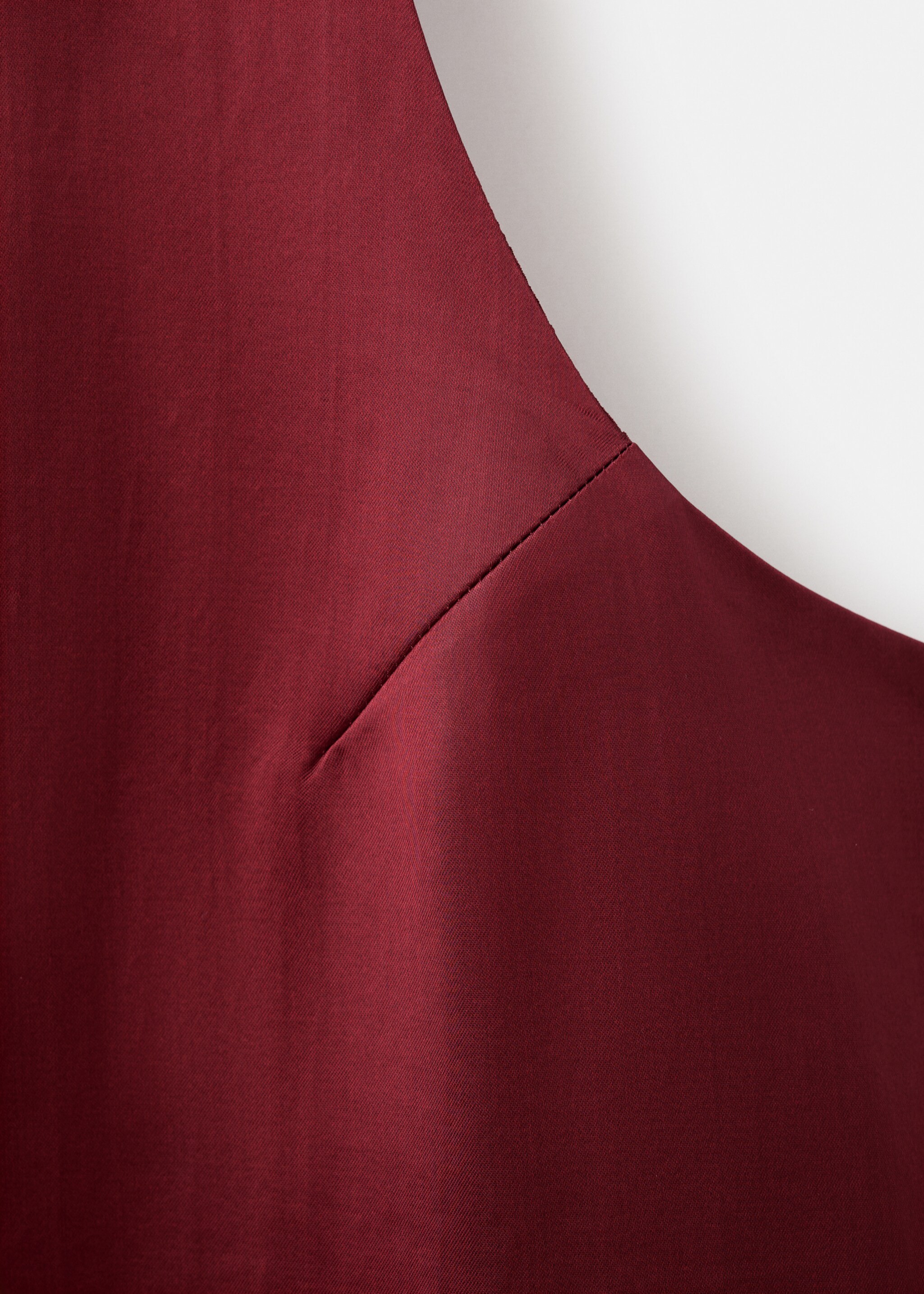 Satin tie dress - Details of the article 8, Wine. Ref: 17039110-00.