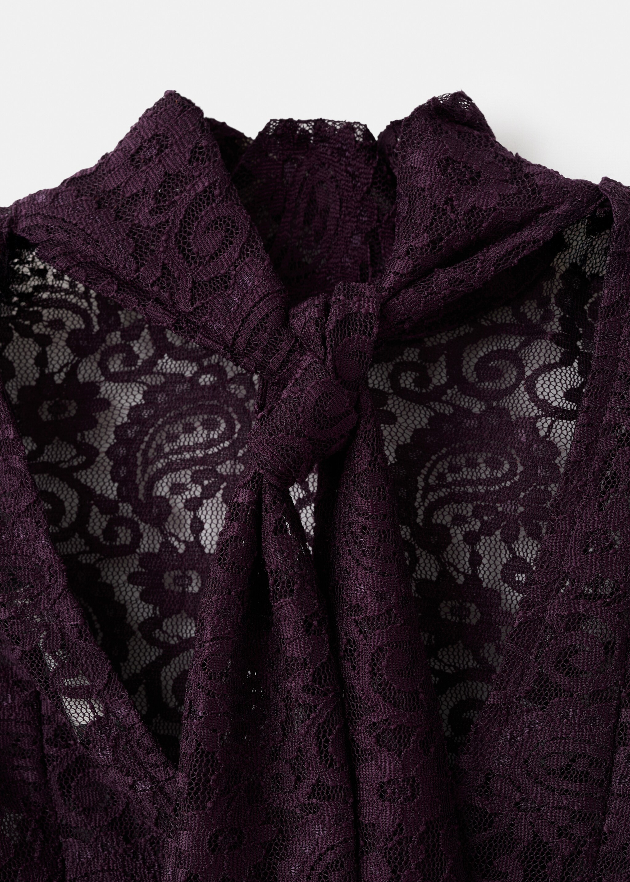 Chemise en dentelle écharpe - Détail de l'article 8, Lie de vin. Ref: 17039112-00.