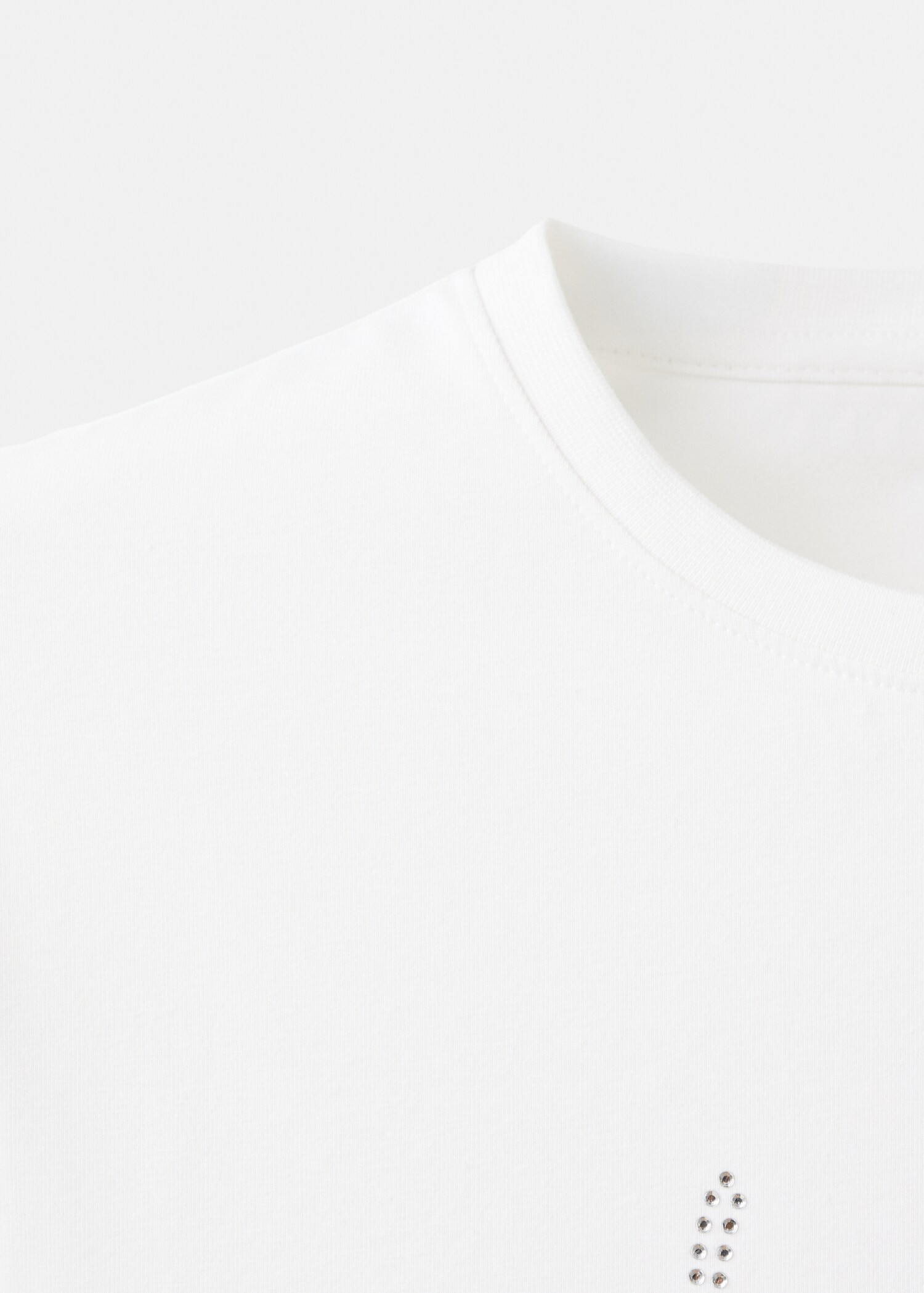 تي شيرت مكتوب به رسالة بحجر الراين - تفاصيل المنتج 8