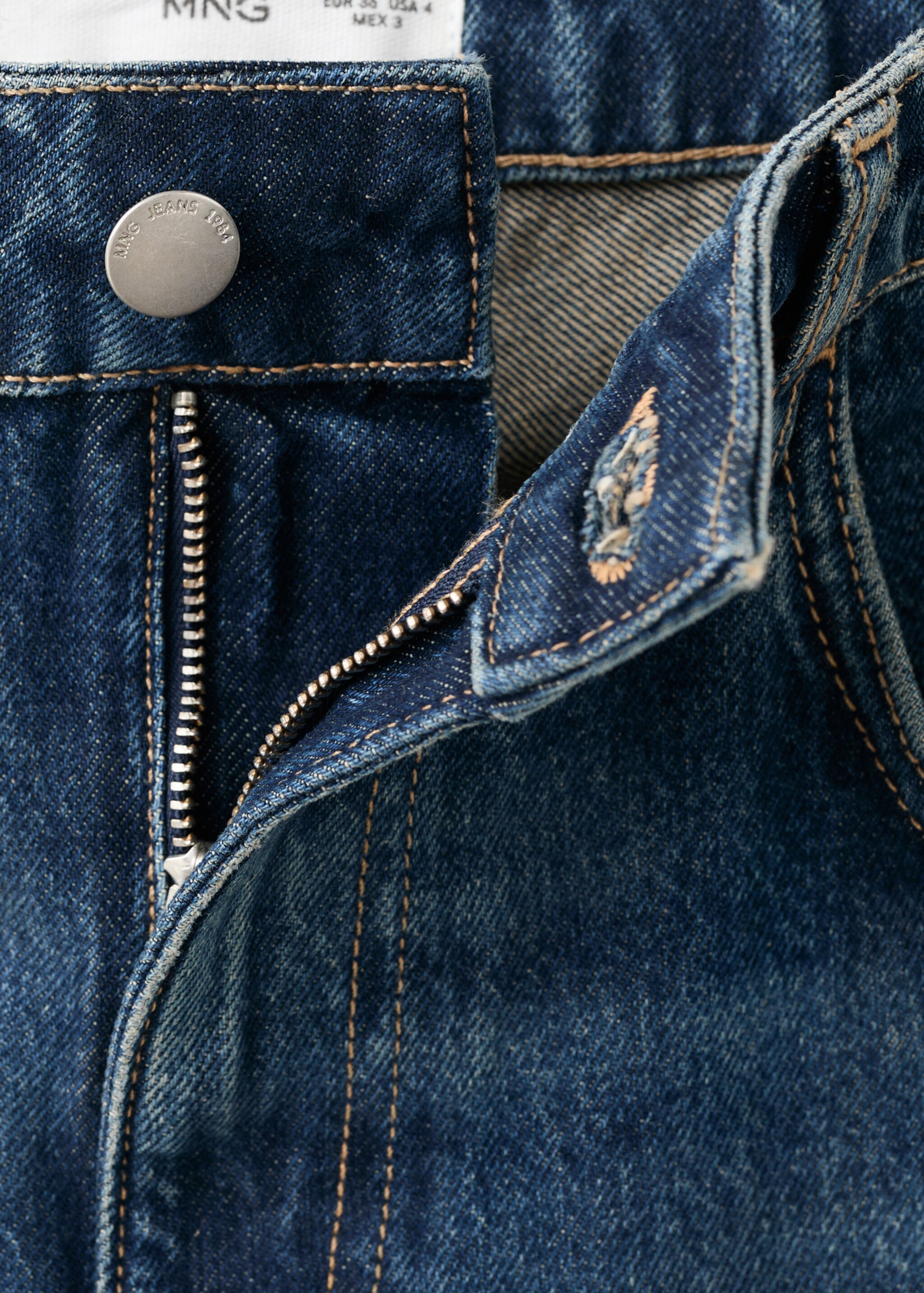 Low-rise flared jeans - Details of the article 8, Dark Blue. Ref: 17039117-00.