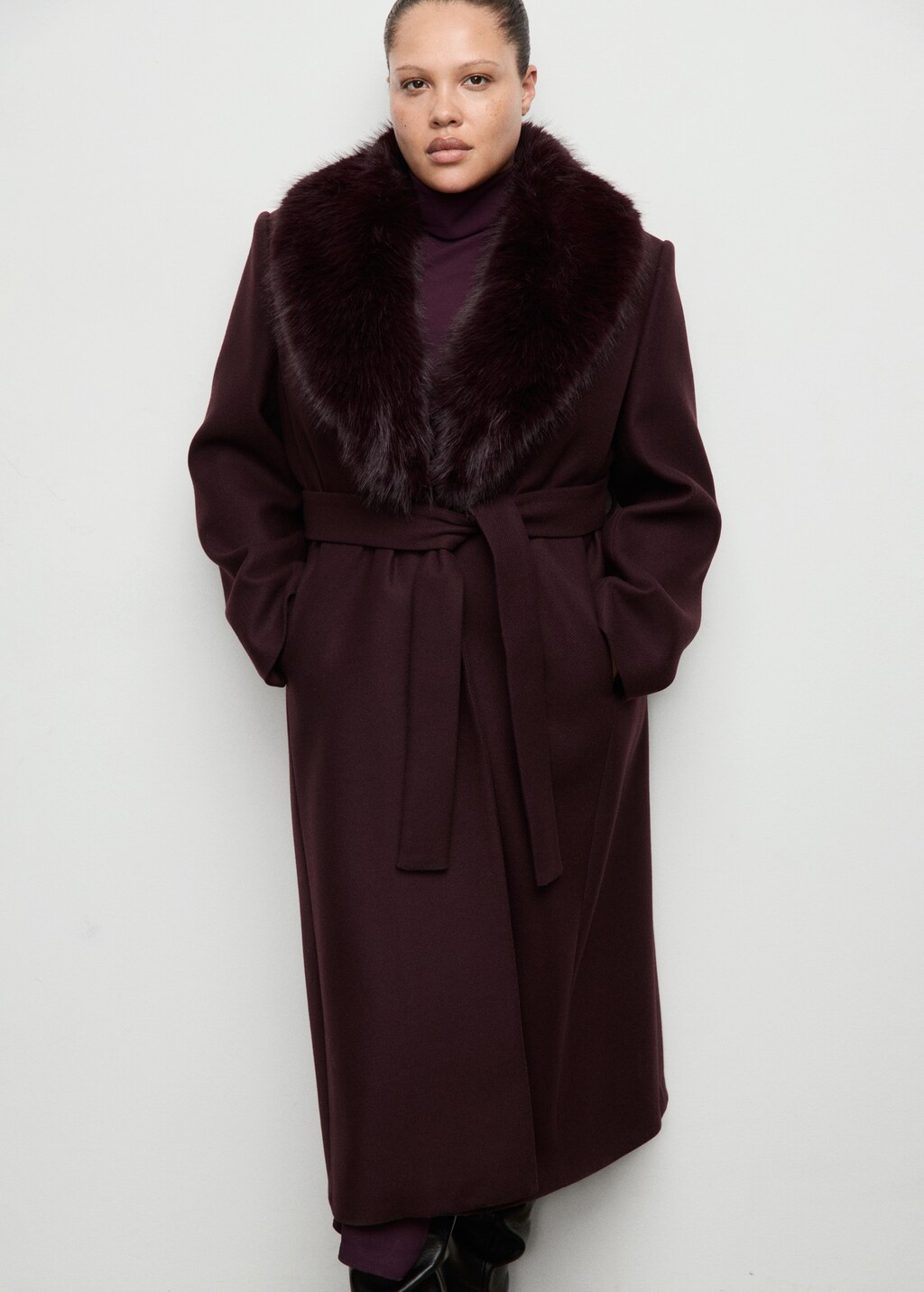 [新品未使用] MANTECO モヘア混ウールコート Manteco wool coat with fur collar - Women | MANGO USA