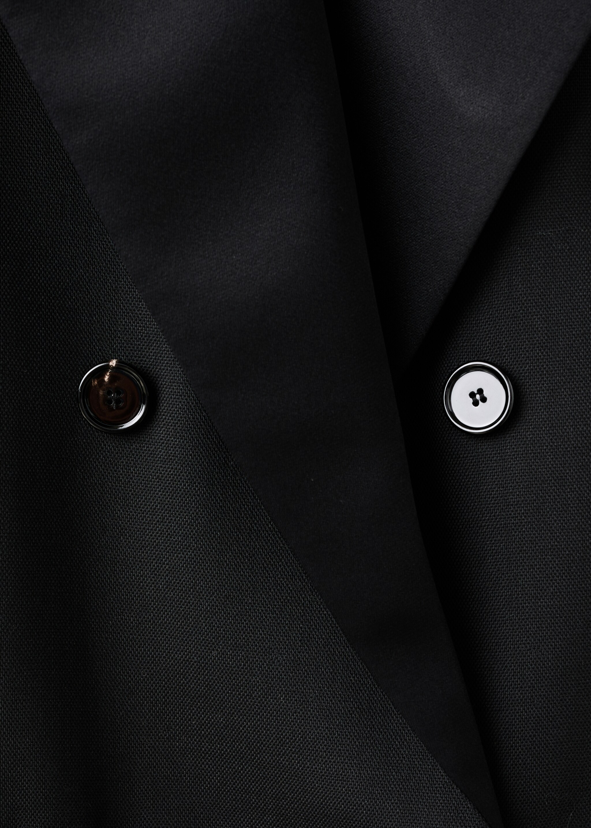 Wool-blend suit jacket with lapels - Details of the article 8, Black. Ref: 17039121-00.
