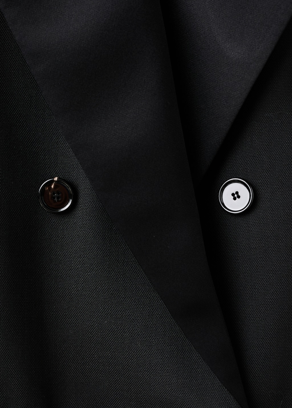 Wool-blend suit jacket with lapels