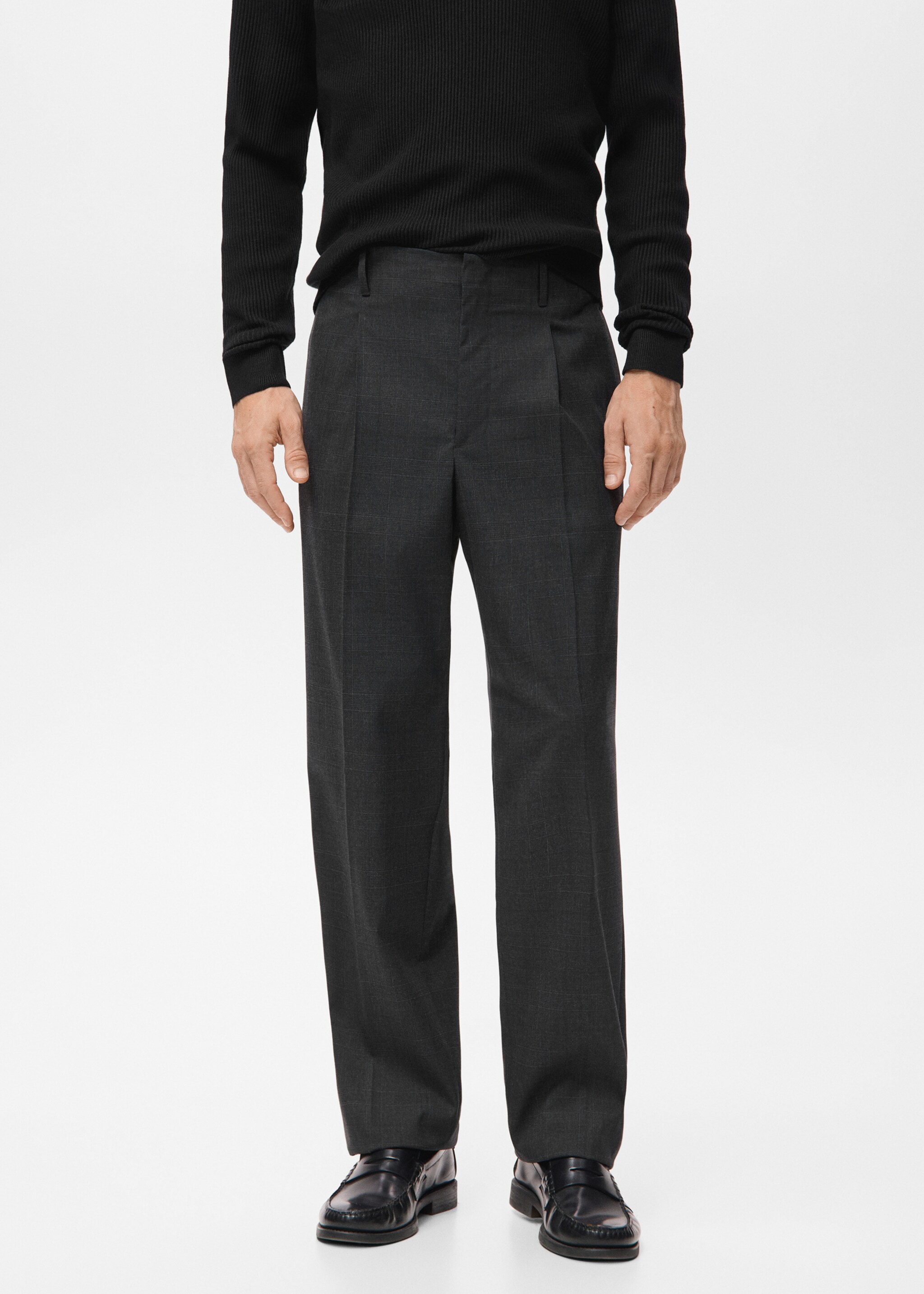 Relaxed-fit pleated trousers - Medium plane, Dark Heather Grey. Ref: 17039206-00.