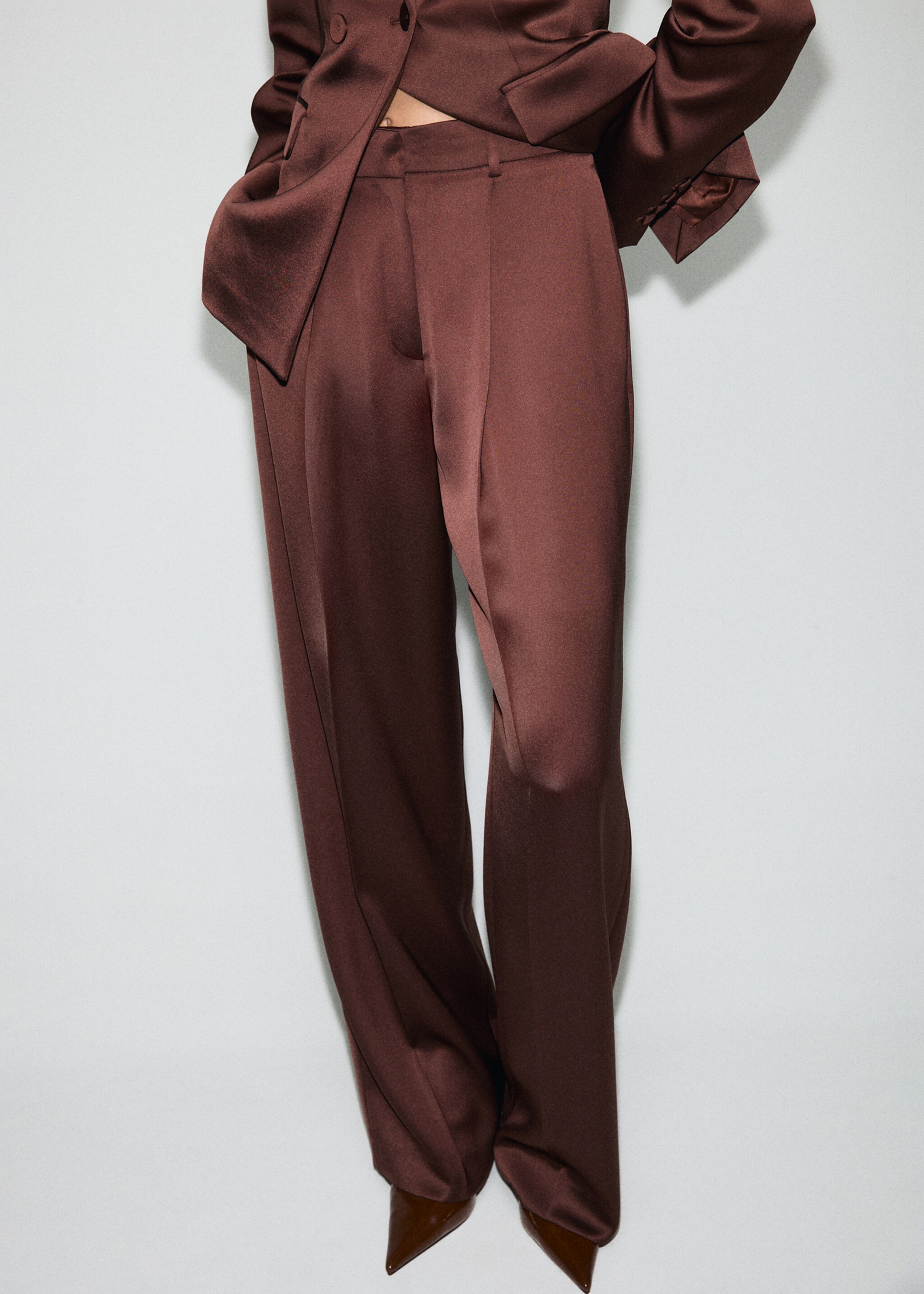 Satin suit trousers - Medium plane, Brown. Ref: 17039407-00.