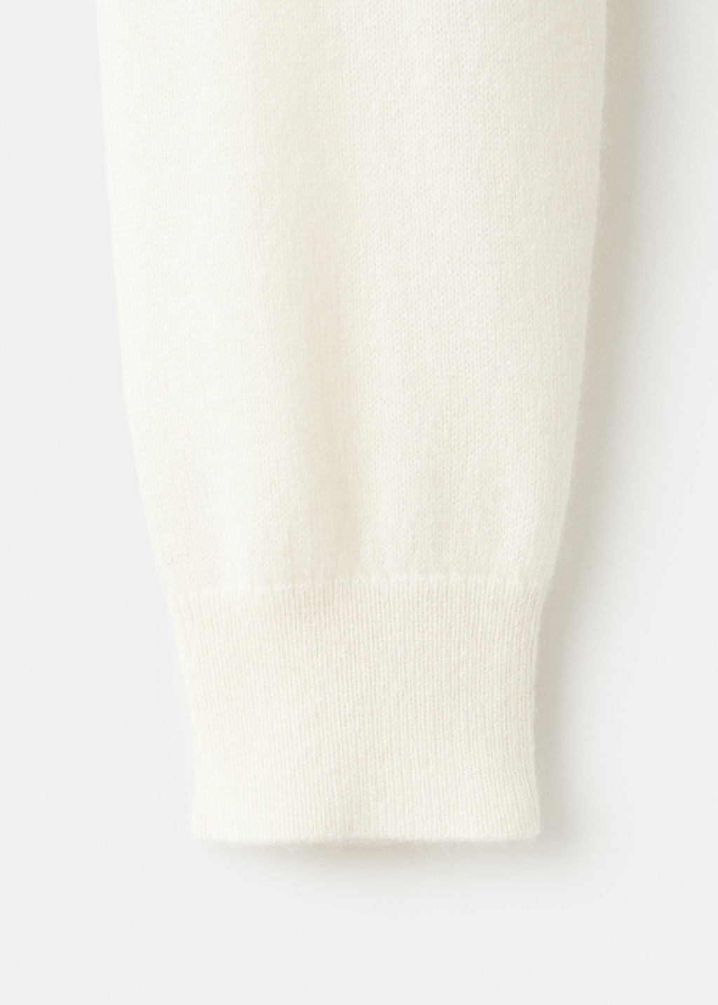 100% cashmere sweater with perkins neck