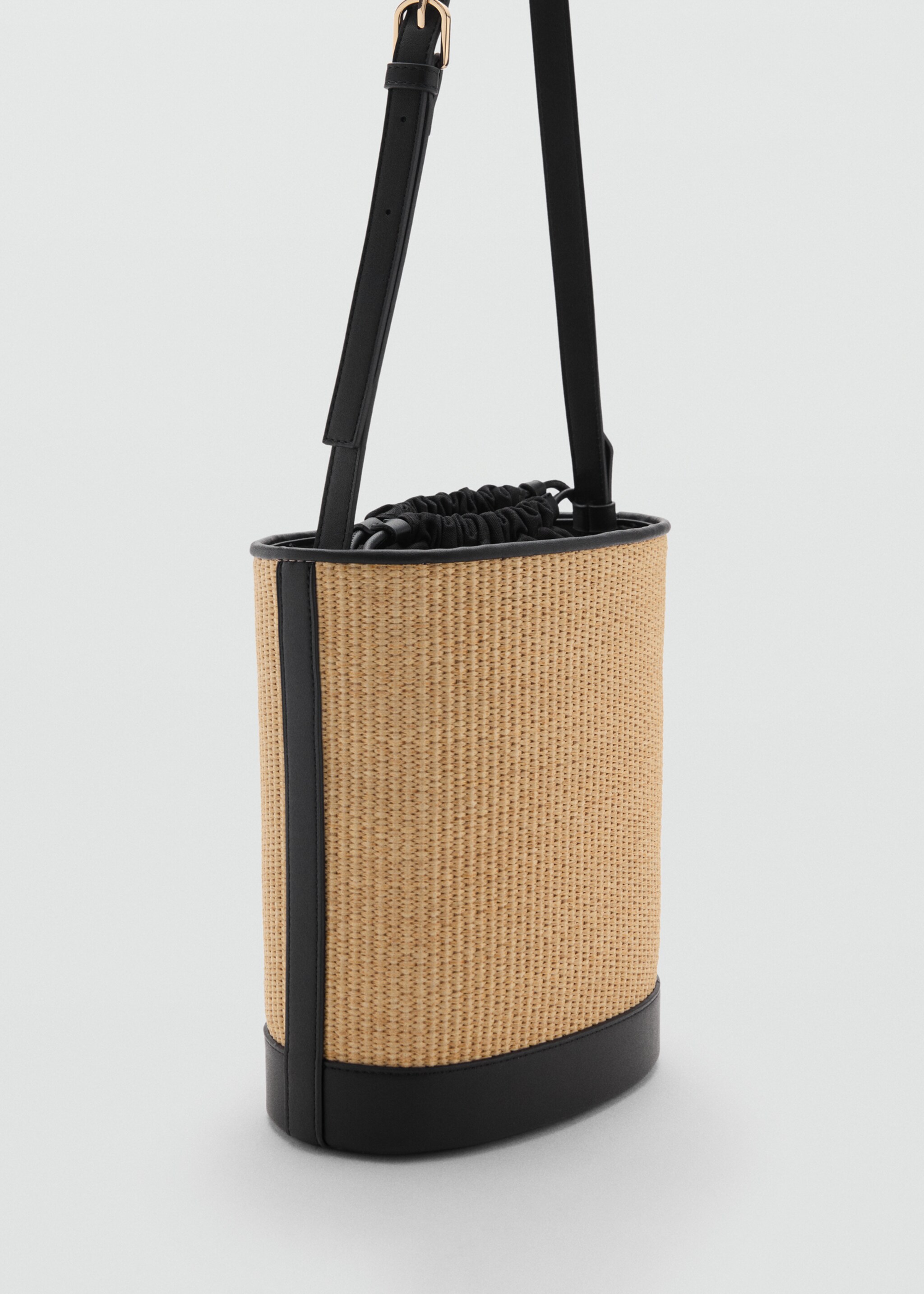 Mittelgroße Bucket-Bag mit Raffiabast-Effekt - Mittlere Ansicht