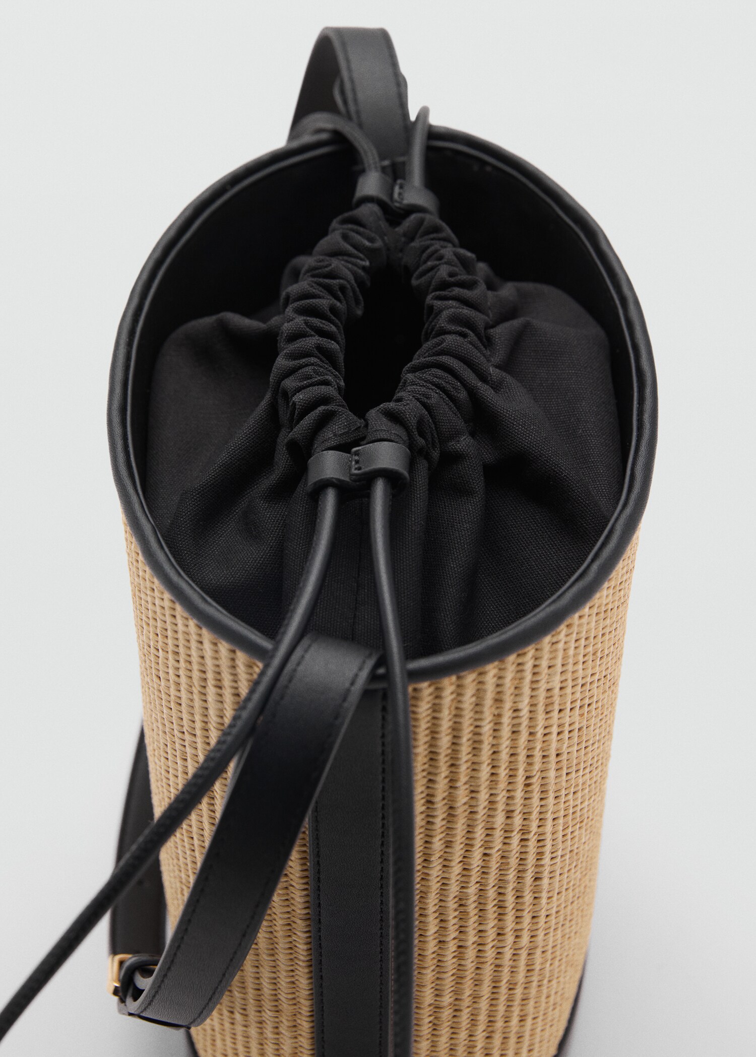 Medium raffia-effect bucket bag - Details of the article 1