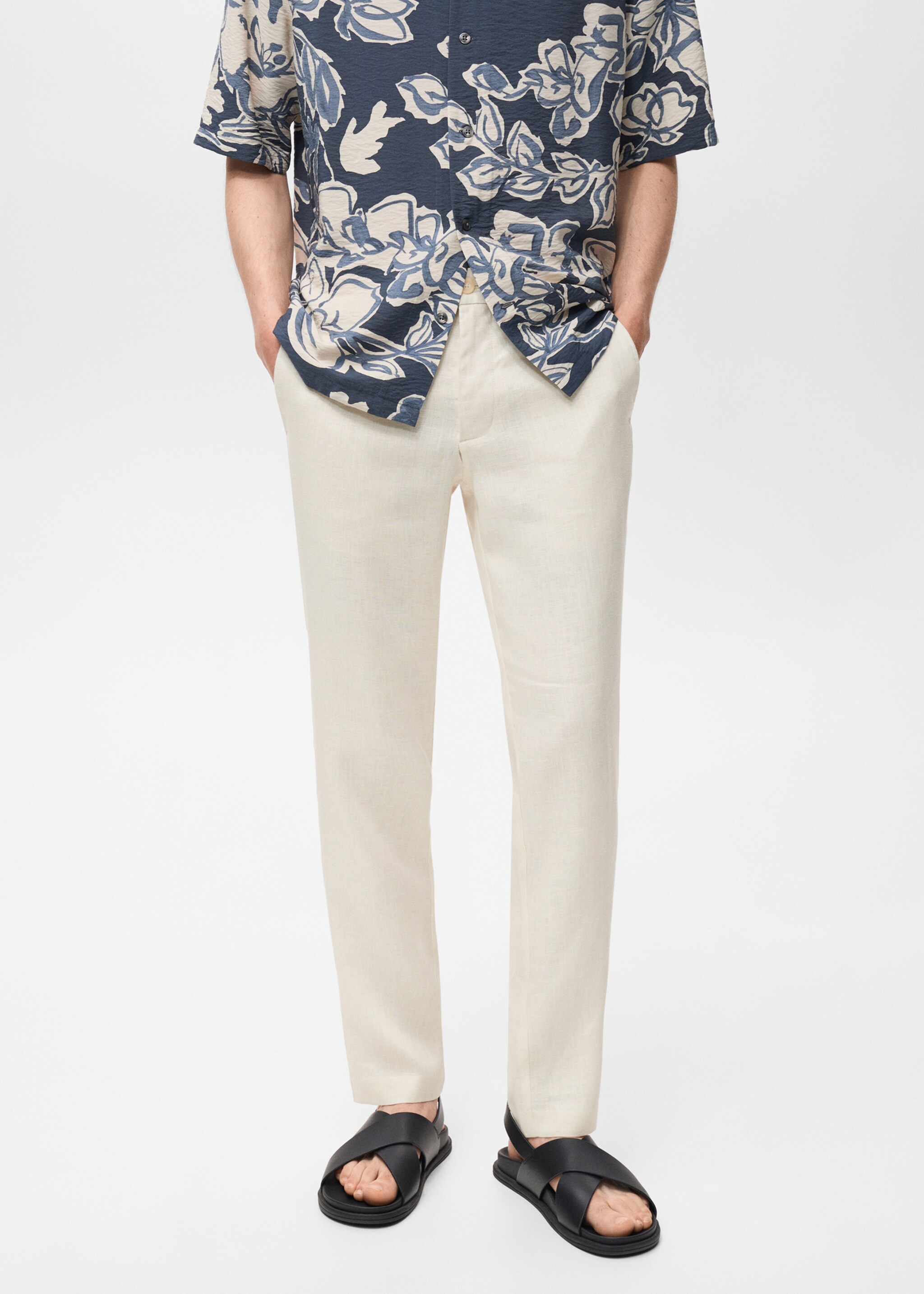 Pantalón 100% lino slim fit - Plano medio