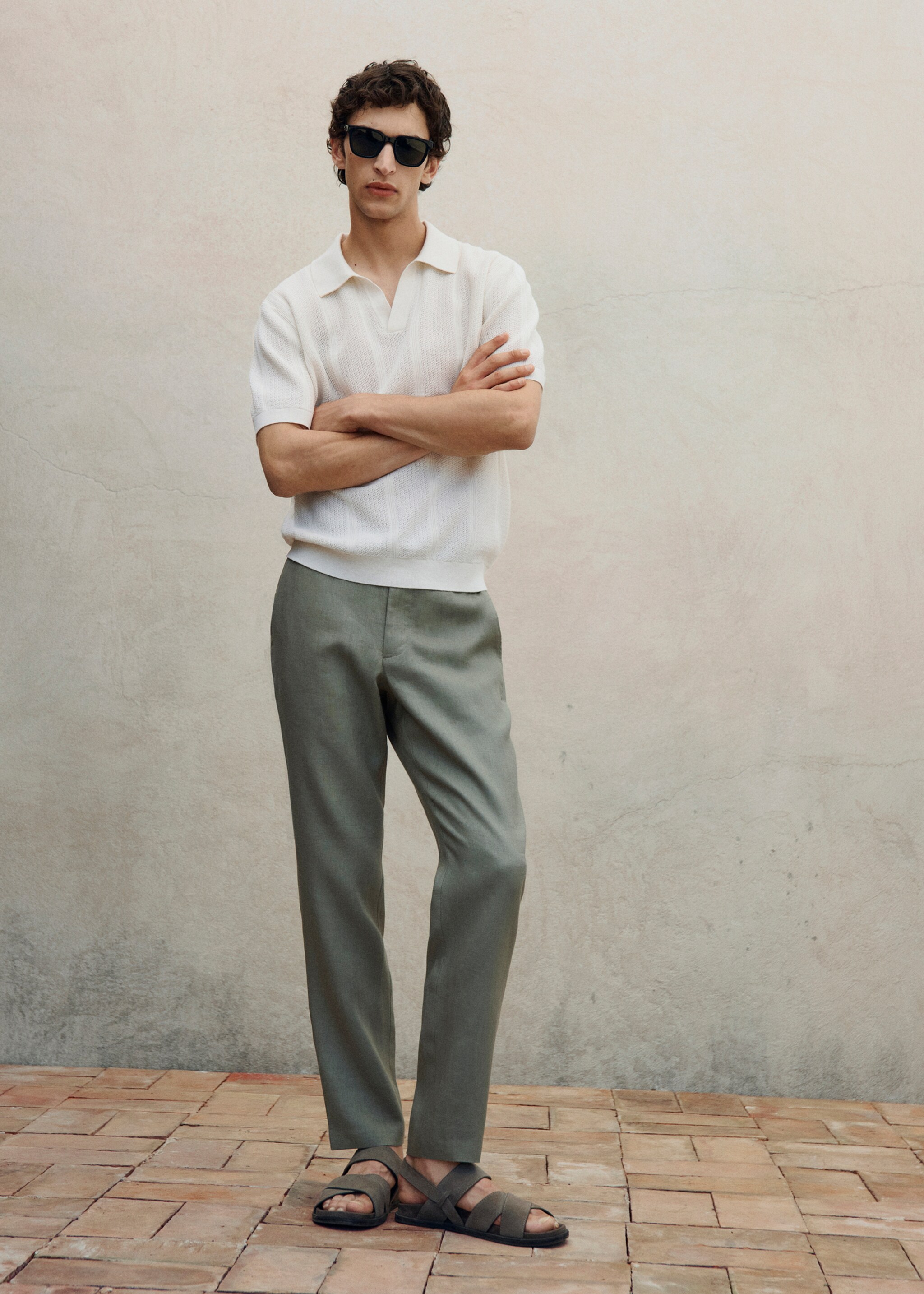 Slim-fit 100% linen trousers - Details of the article 5