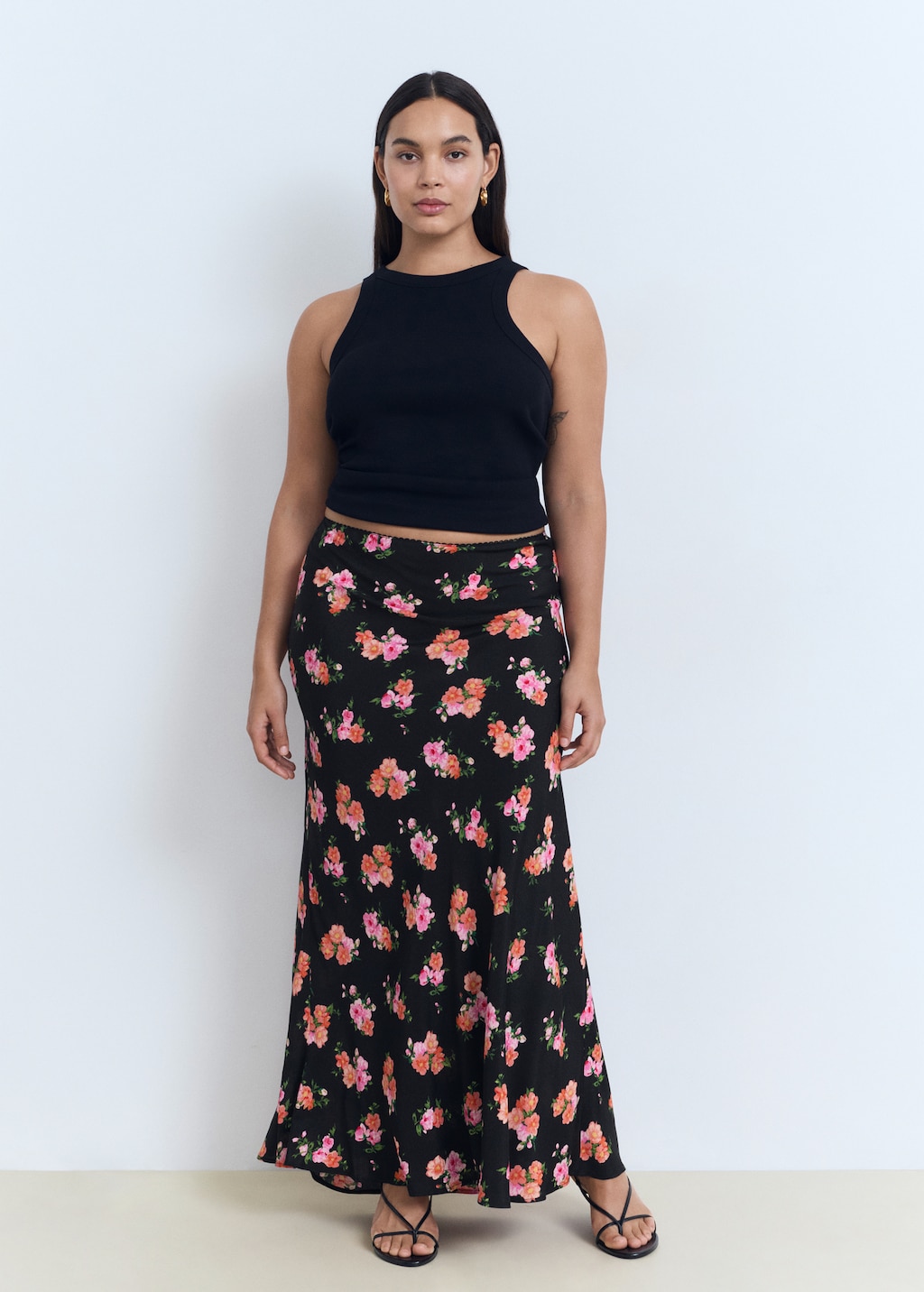 Floral skirt with lace trim