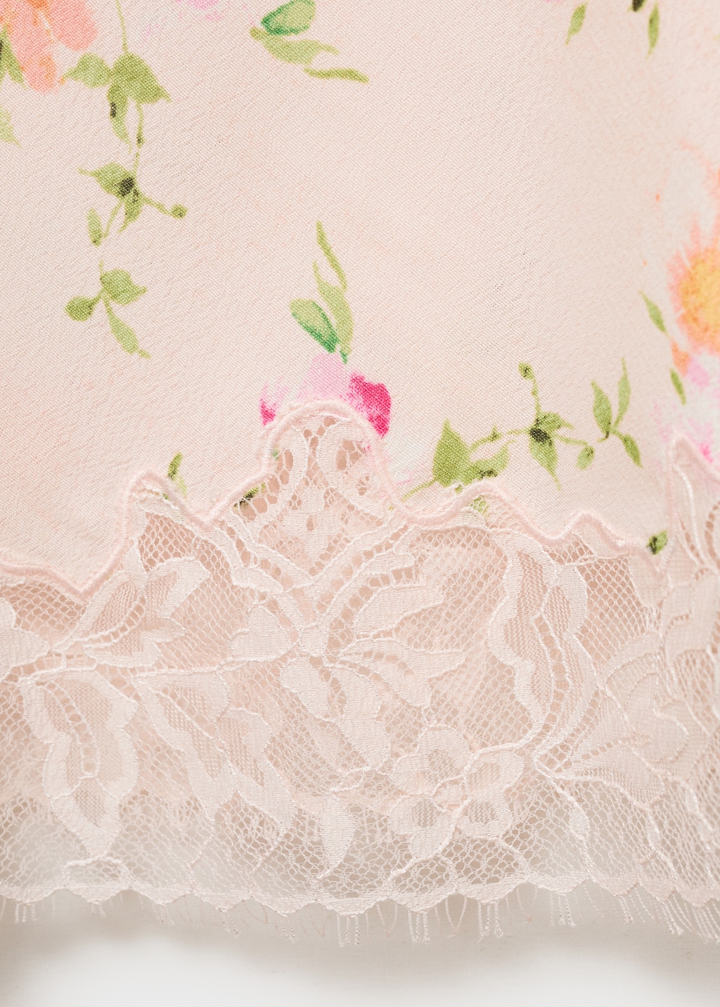 Floral skirt with lace detail