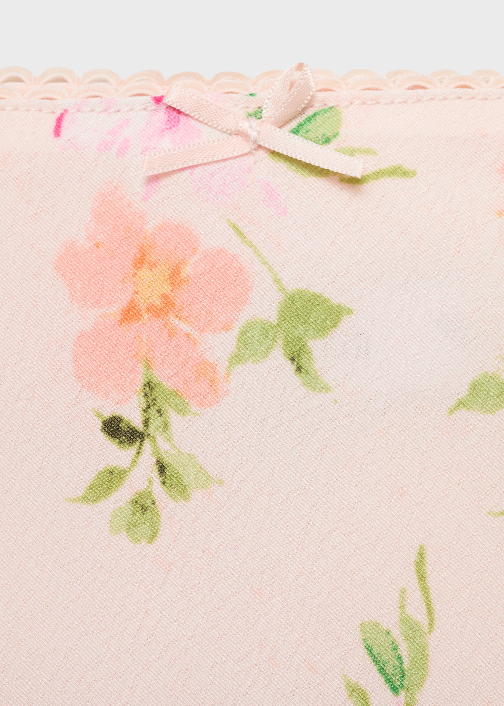 Floral skirt with lace detail - Details of the article 8