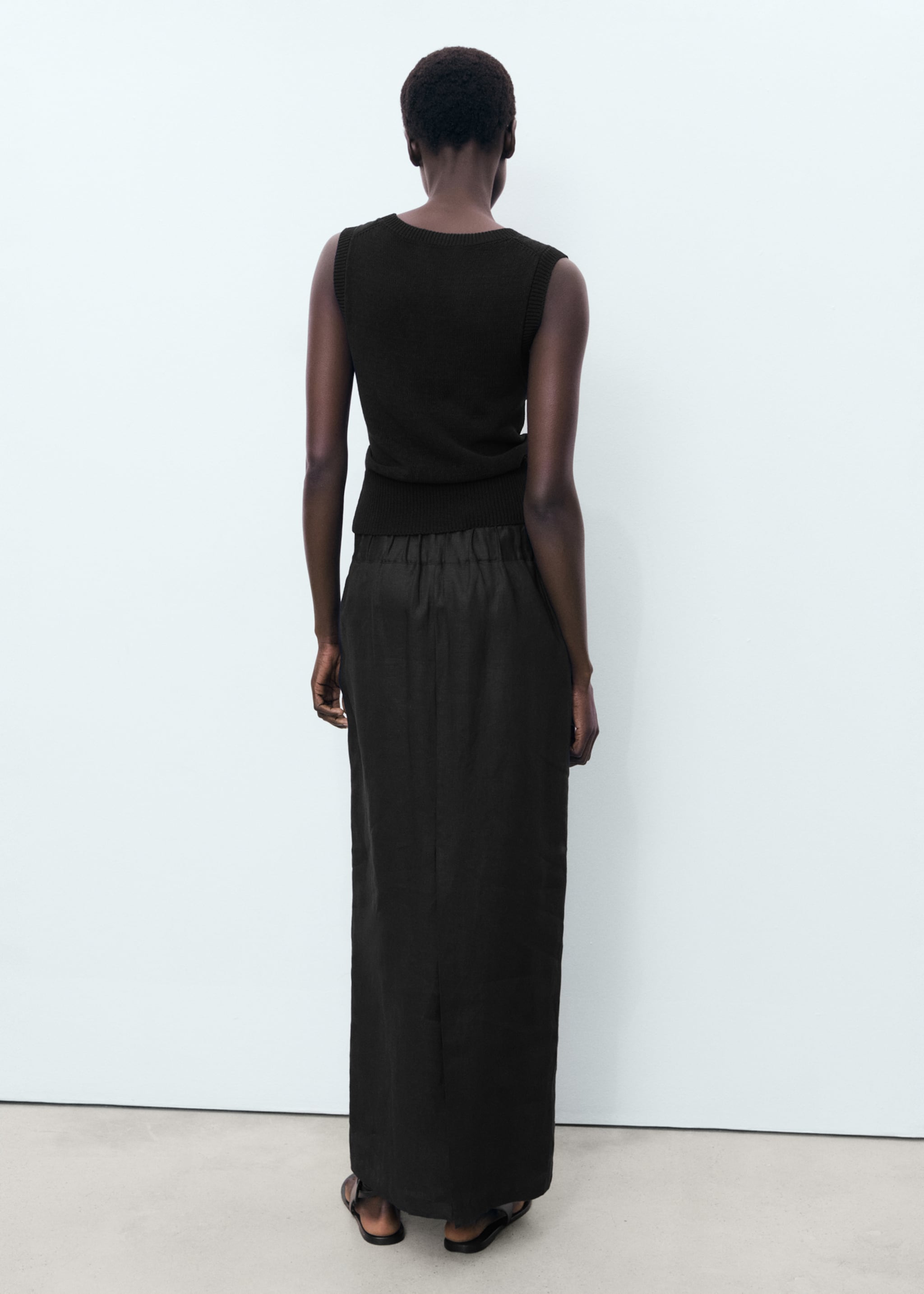 Linen pencil skirt - Reverse of the article