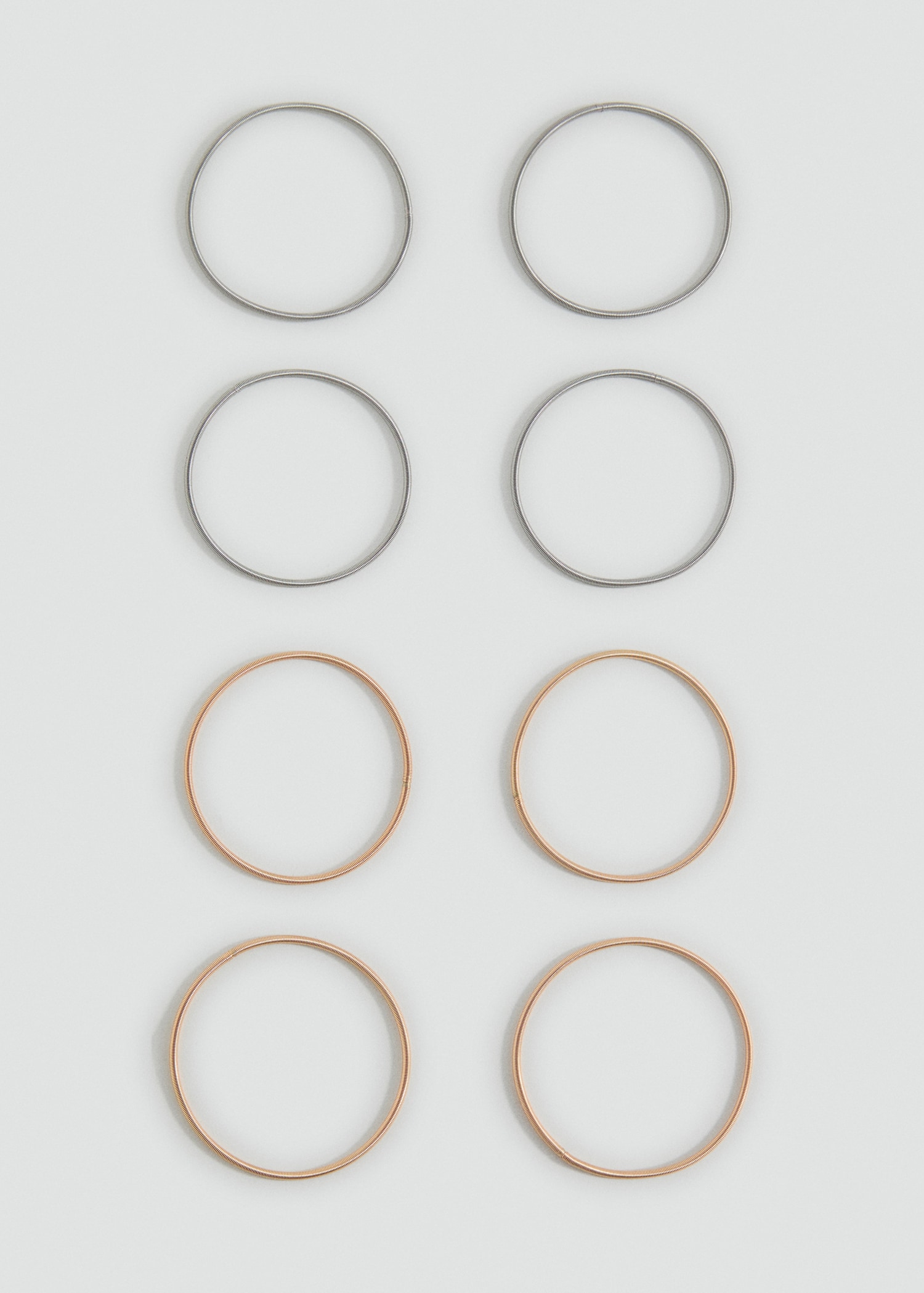 Pack bracelets combinés - Plan moyen