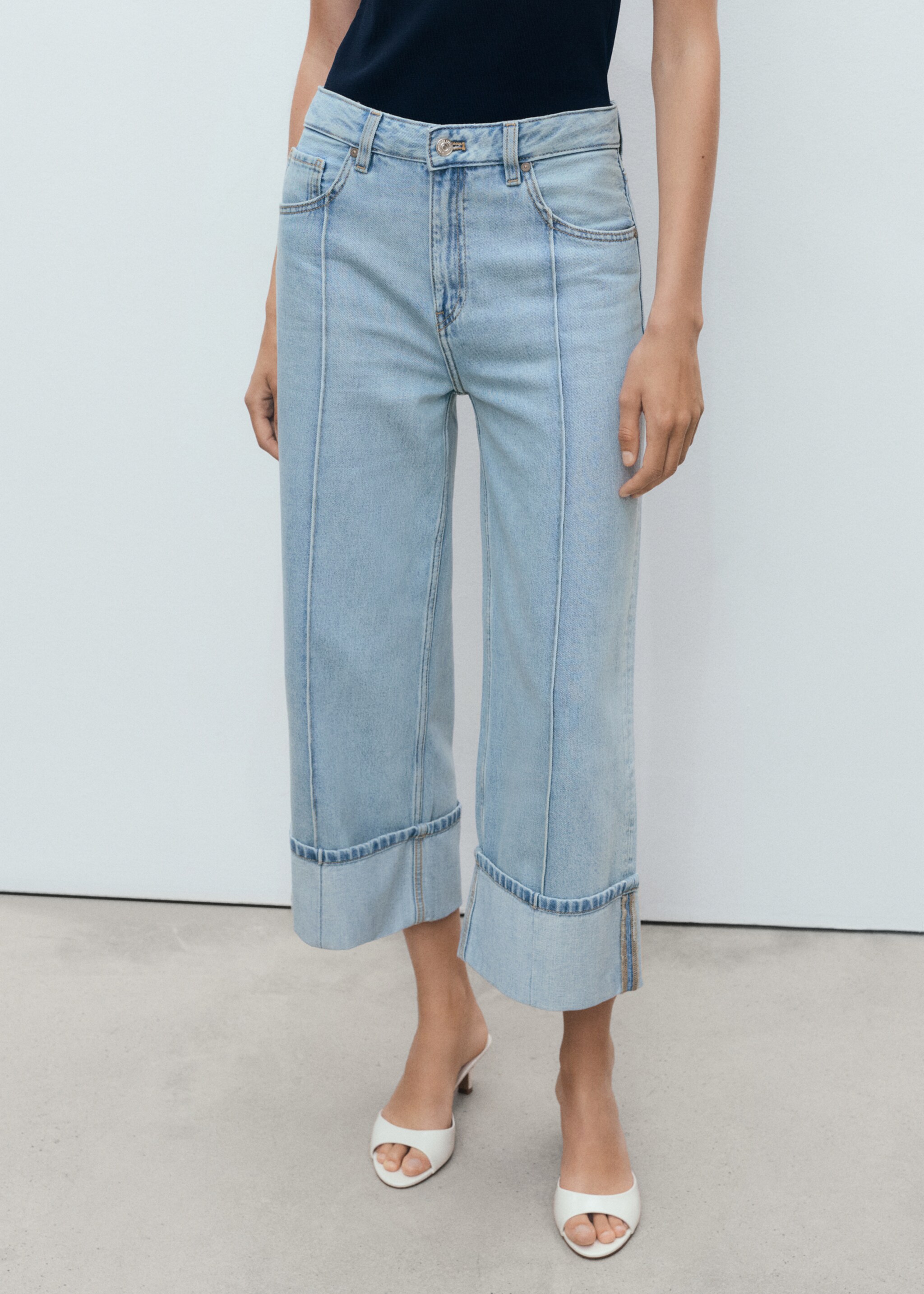 Wide-leg cropped jeans with turned-up hem - Medium plane