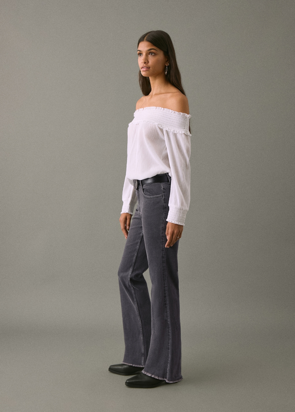 Frayed low-rise skinny jeans