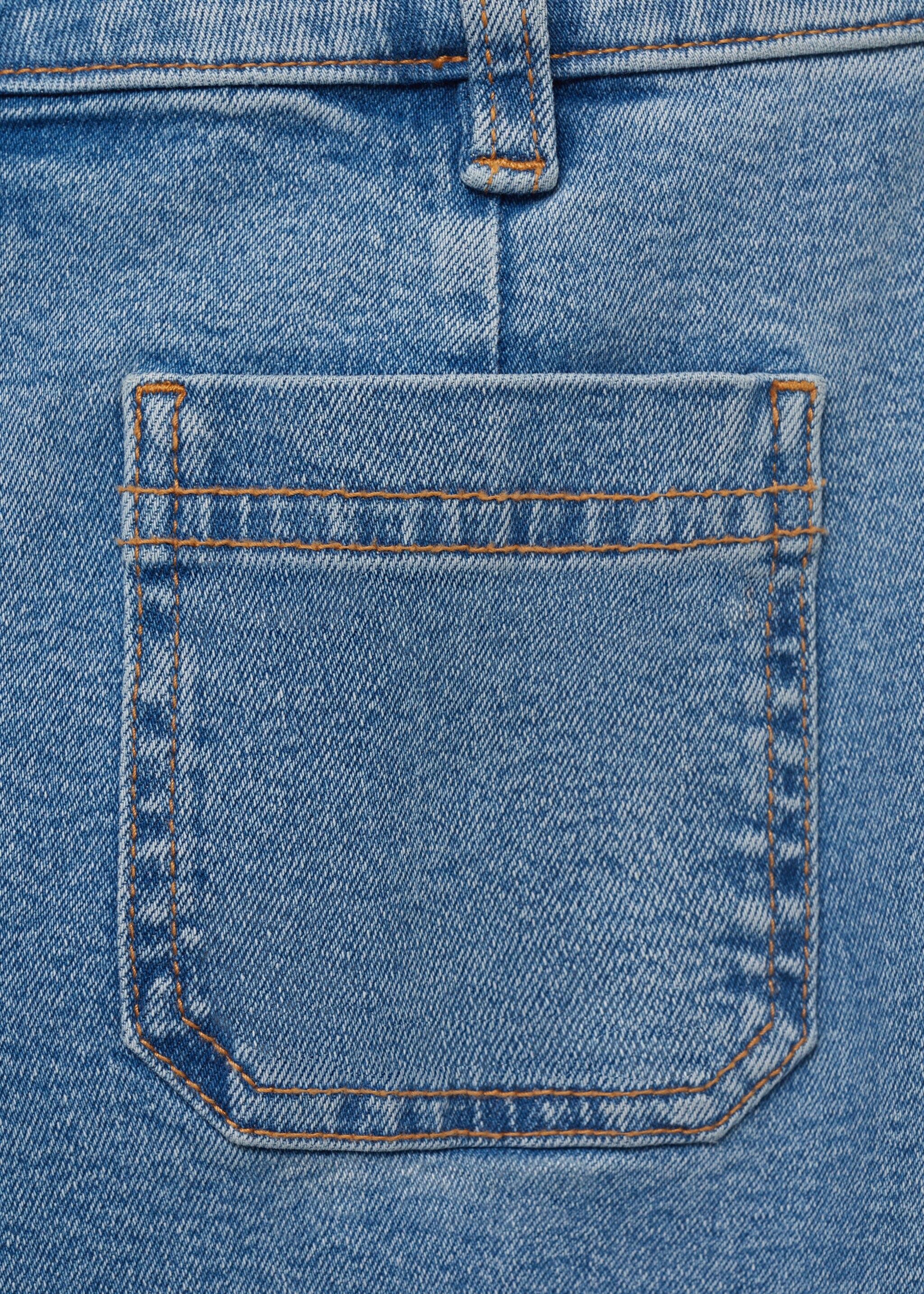 Flared-Jeans mit Taschen in Cropped-Länge - Detail des Artikels 0