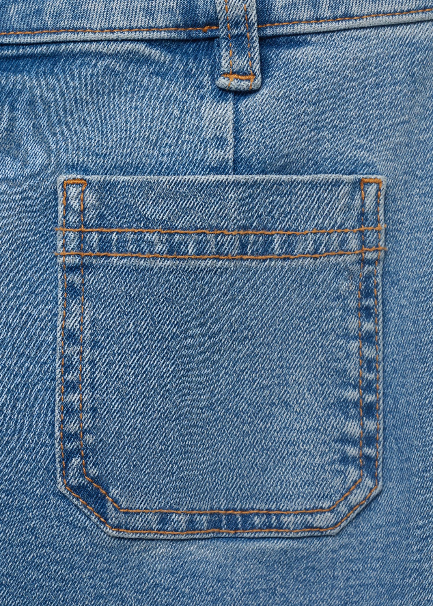Flared-Jeans mit Taschen in Cropped-Länge - Detail des Artikels 0