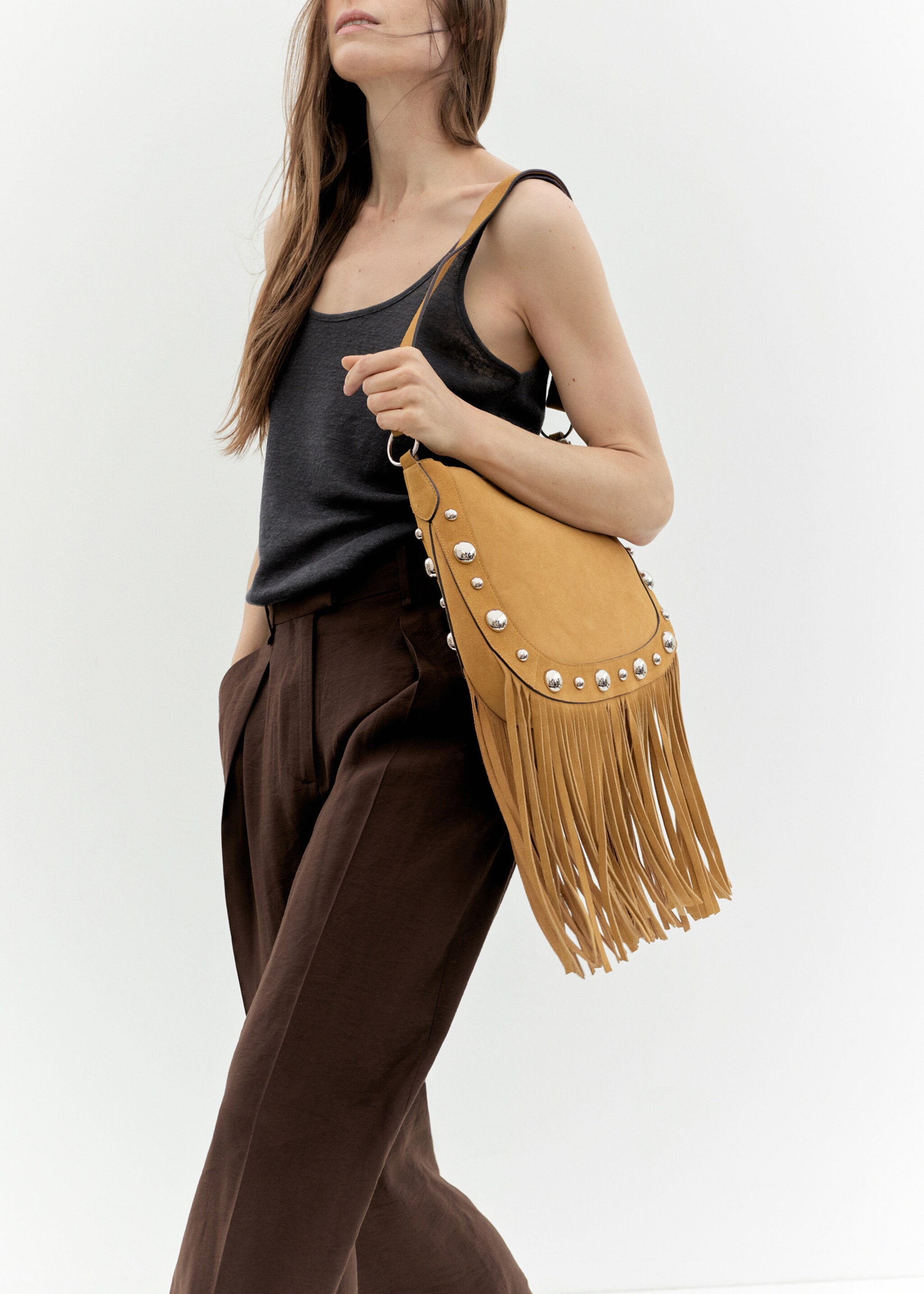 Bolso serraje flecos detalle tachuelas - Detalle del artículo 9