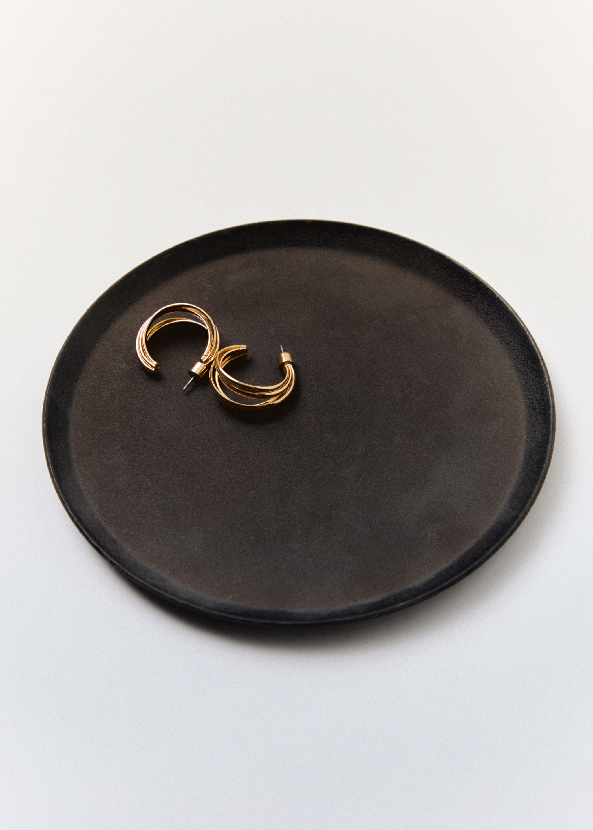 Intertwined hoop earrings - Details of the article 5