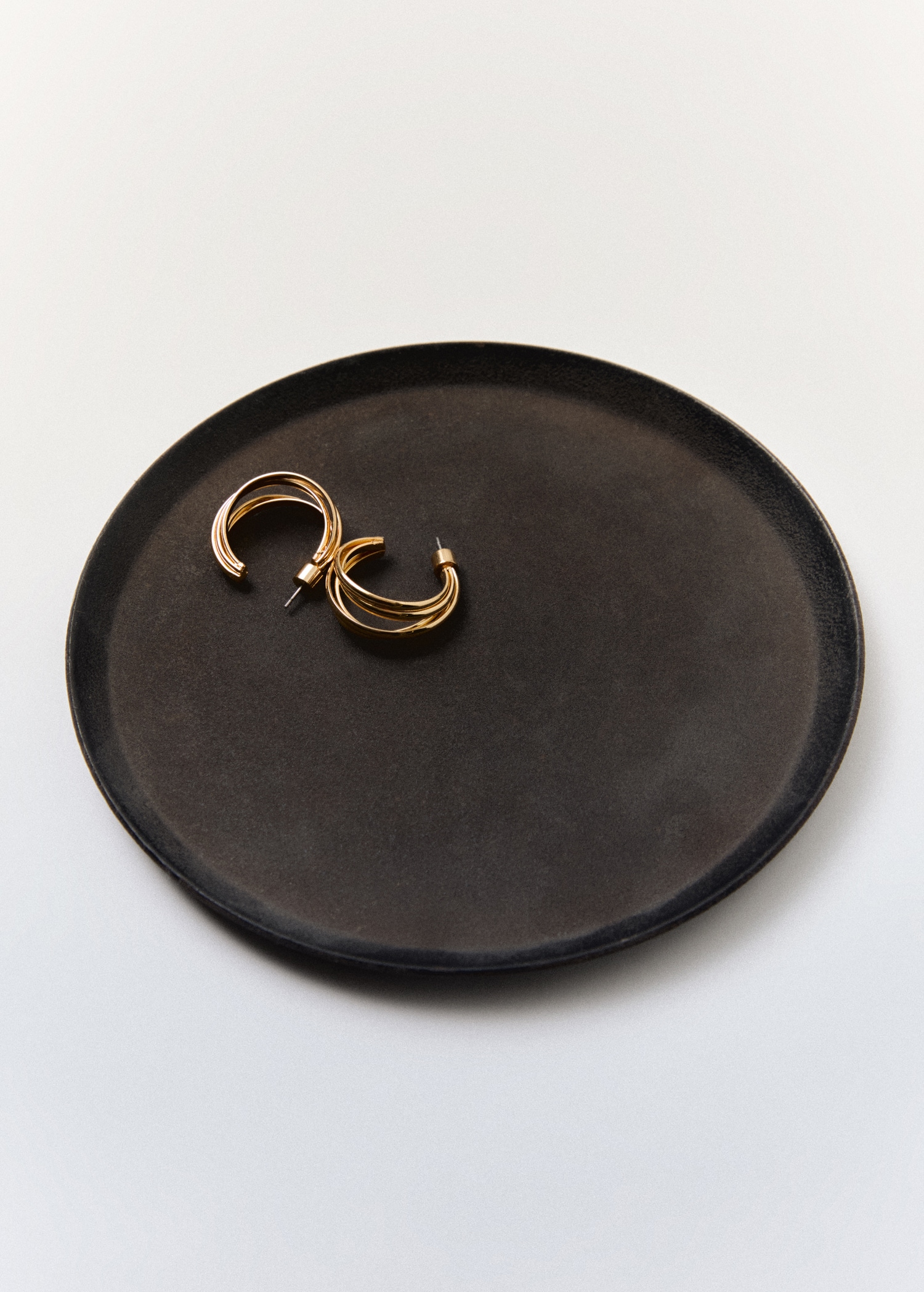 Intertwined hoop earrings - Details of the article 5