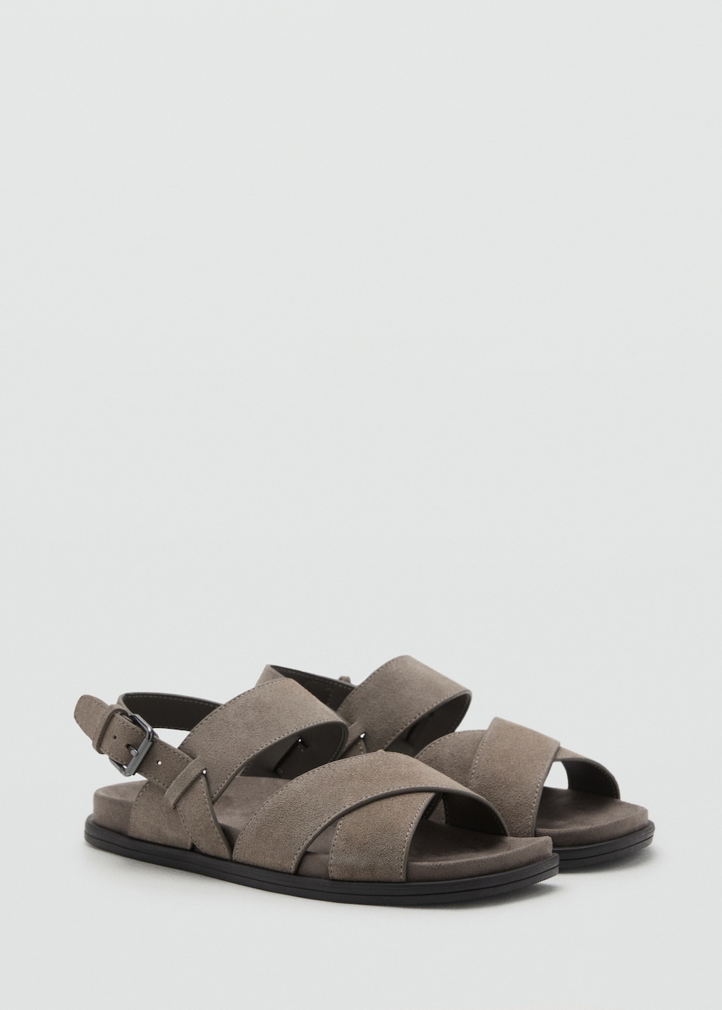 Crossed leather sandals with buckle