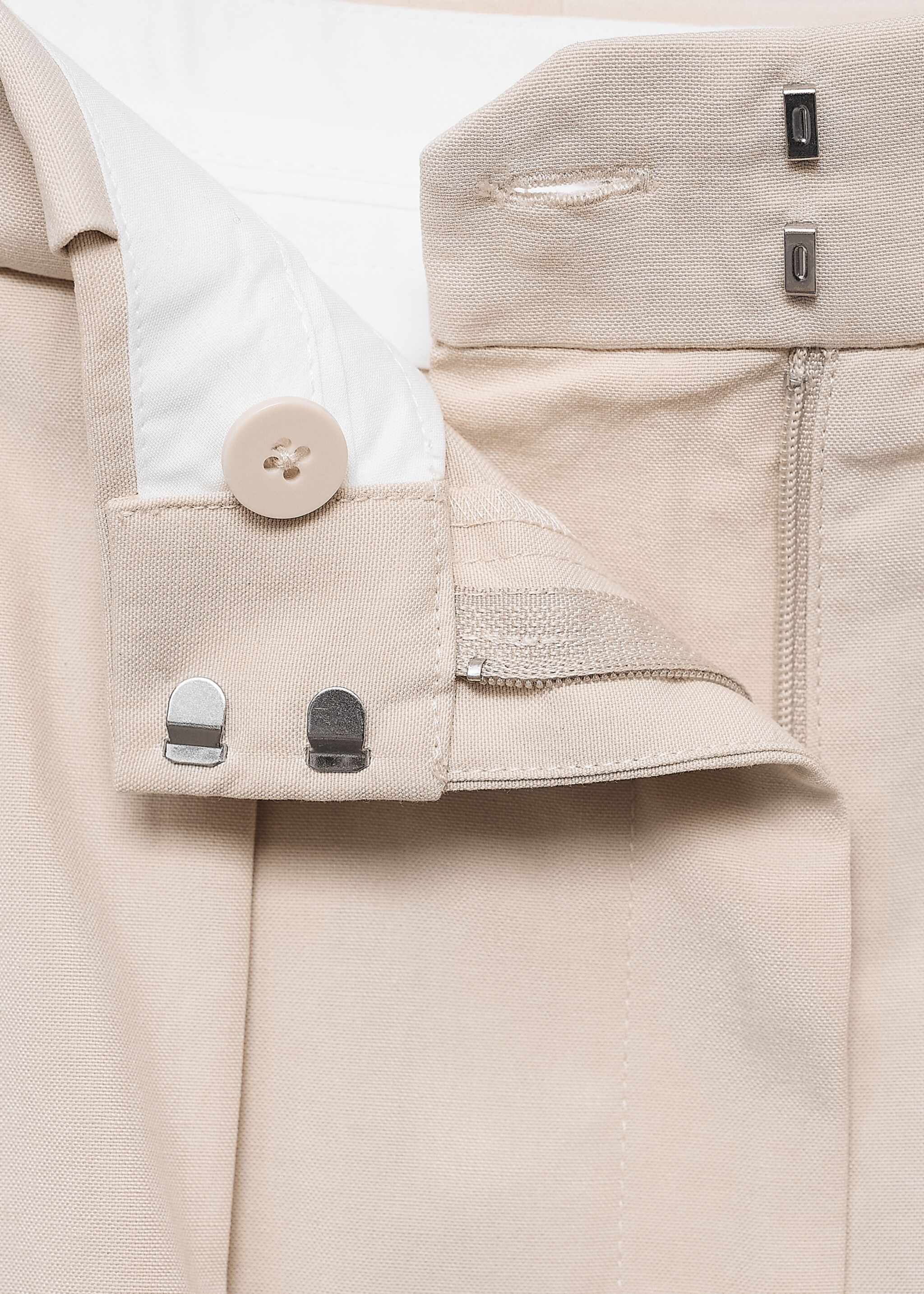 Pleated suit shorts - Details of the article 8