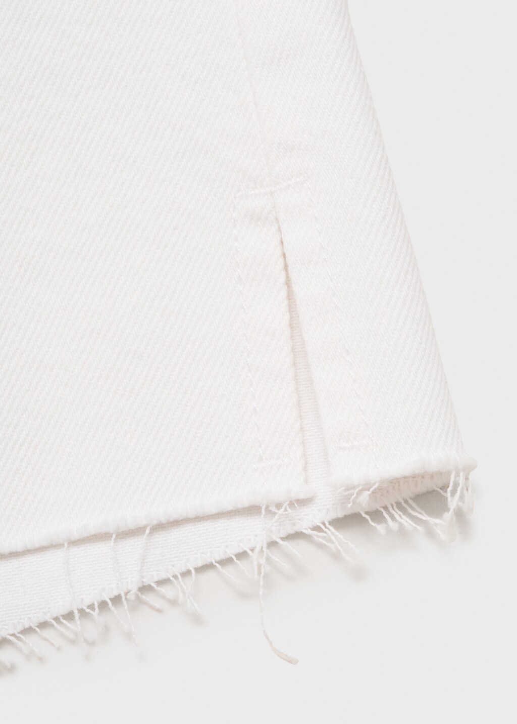 Denim shorts with frayed hem - image 5