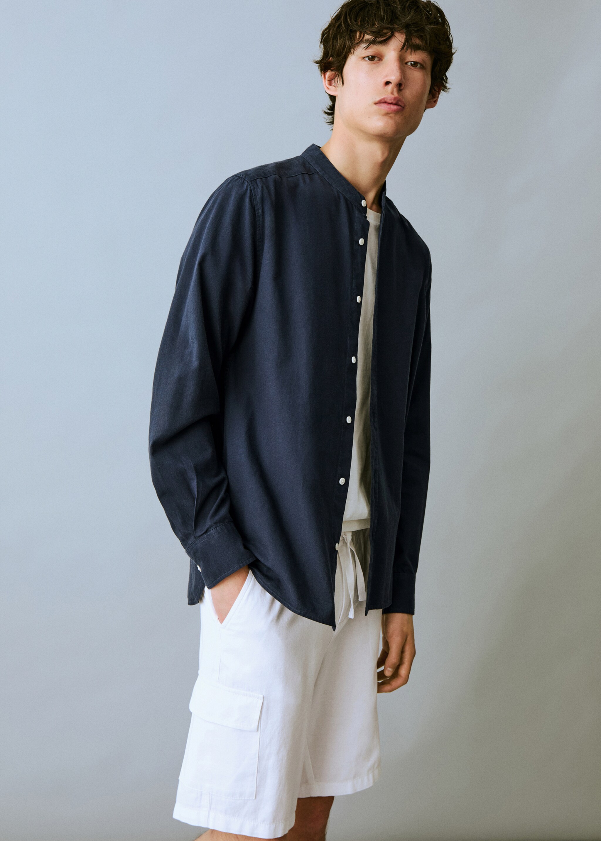 Cargo linen bermuda shorts - Details of the article 2