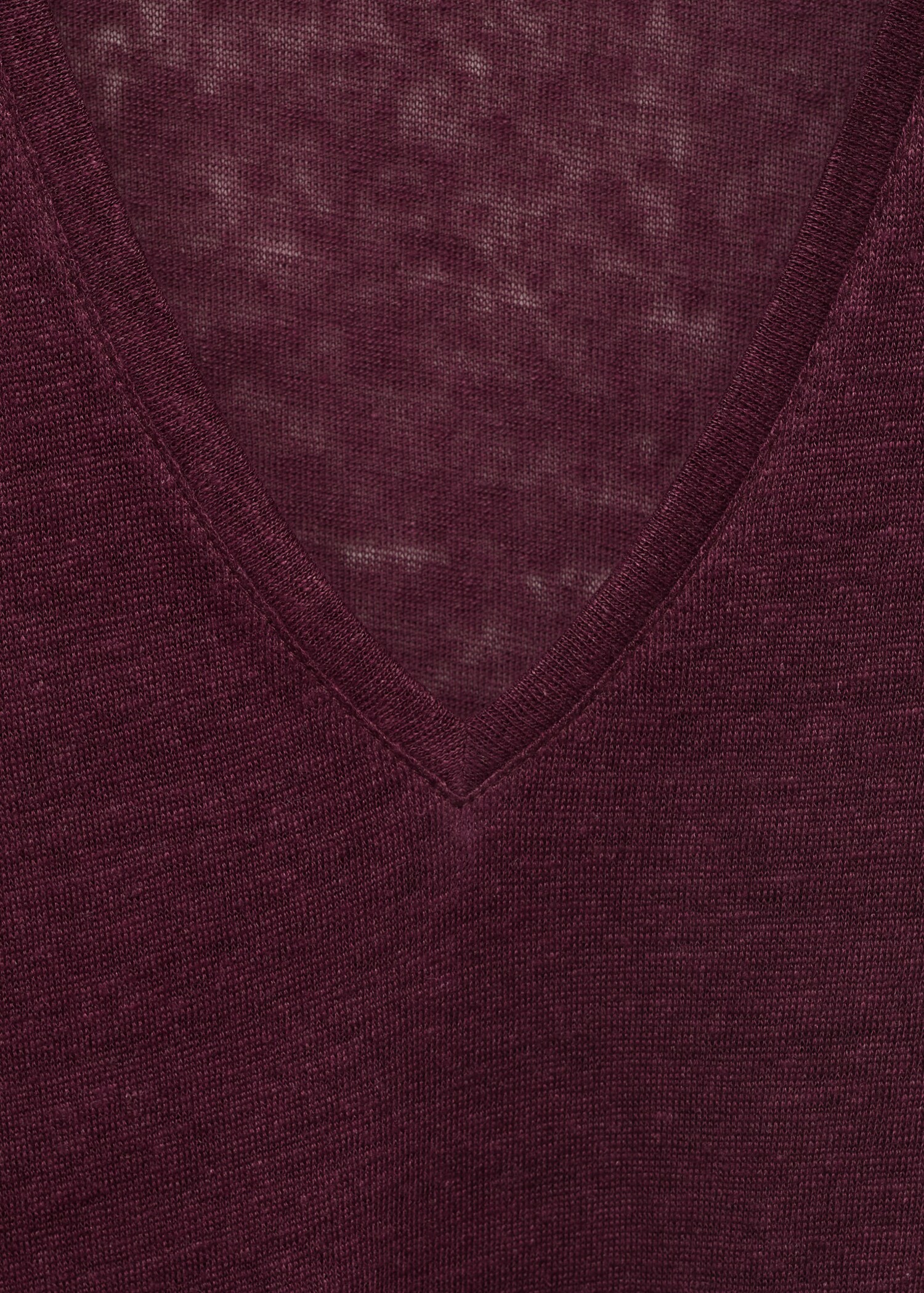 V-neck linen t-shirt - Details of the article 8