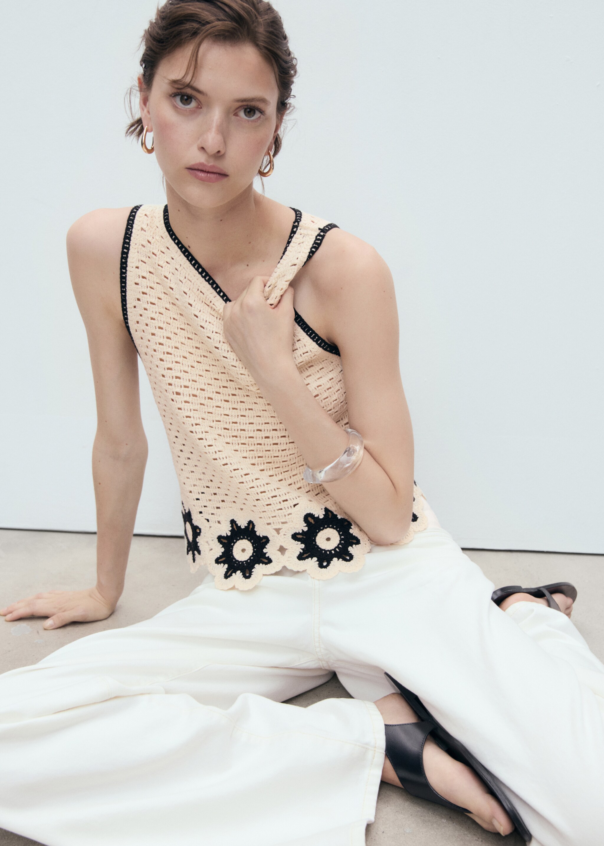 Top en crochet finitions à fleurs - Détail de l'article 2