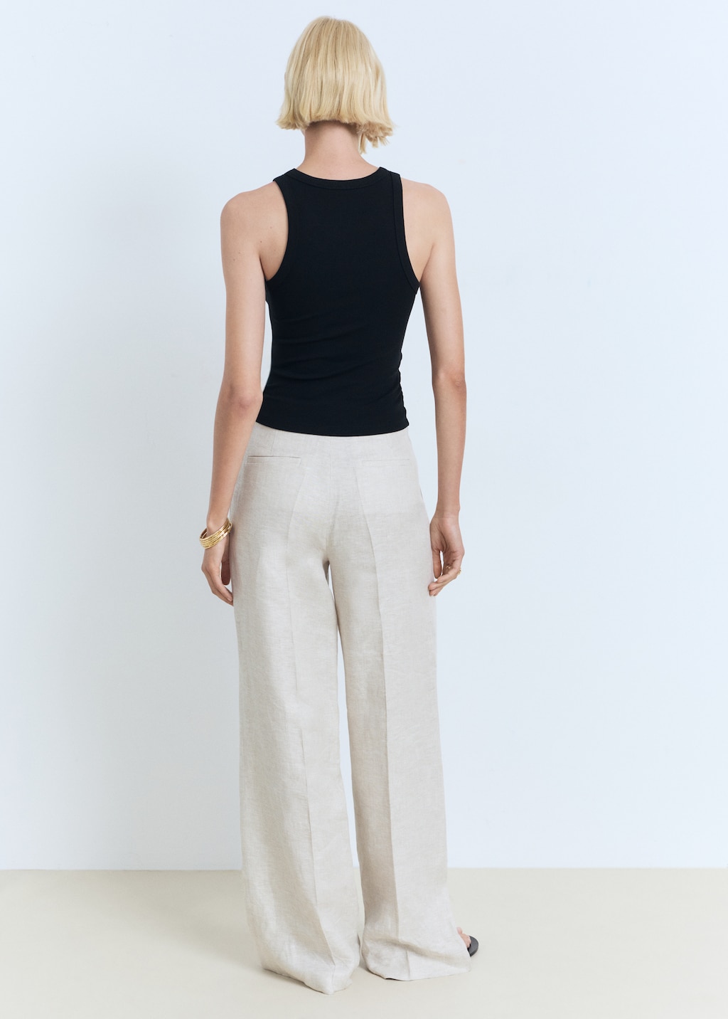 ◆as if calie◆ GURLS BASIC SLEEVELESS WHITE CA24CSL002WT Designer fashion, Seoul-fully created | W Concept